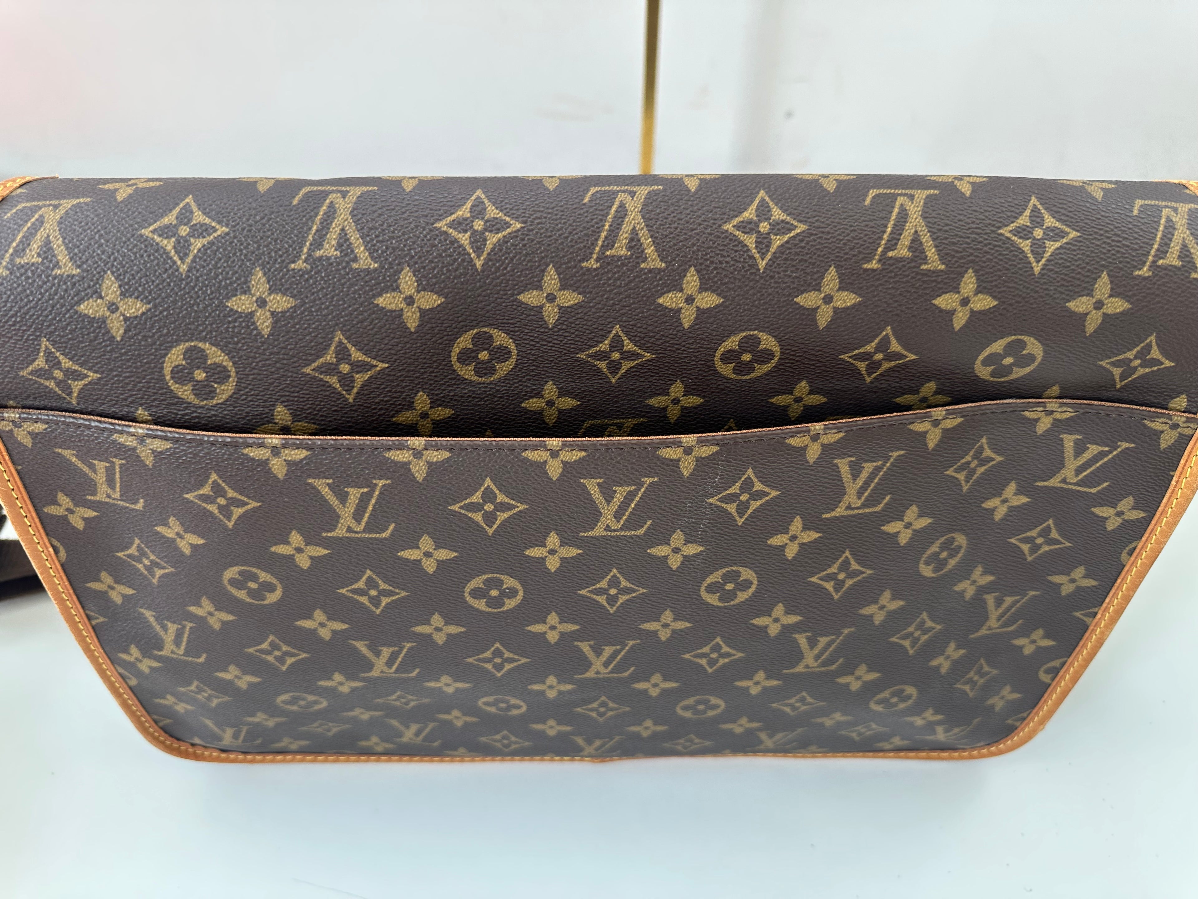 Louis Vuitton Messenger GM