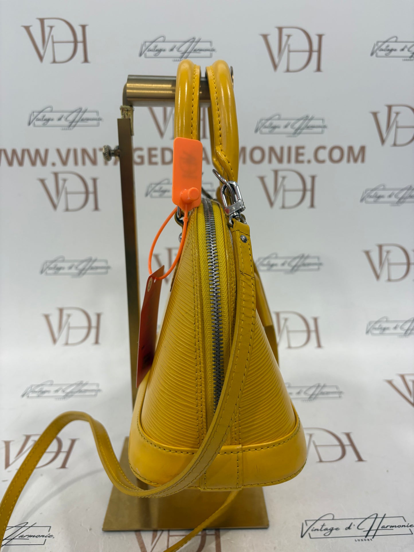 384016 - Louis Vuitton Alma BB