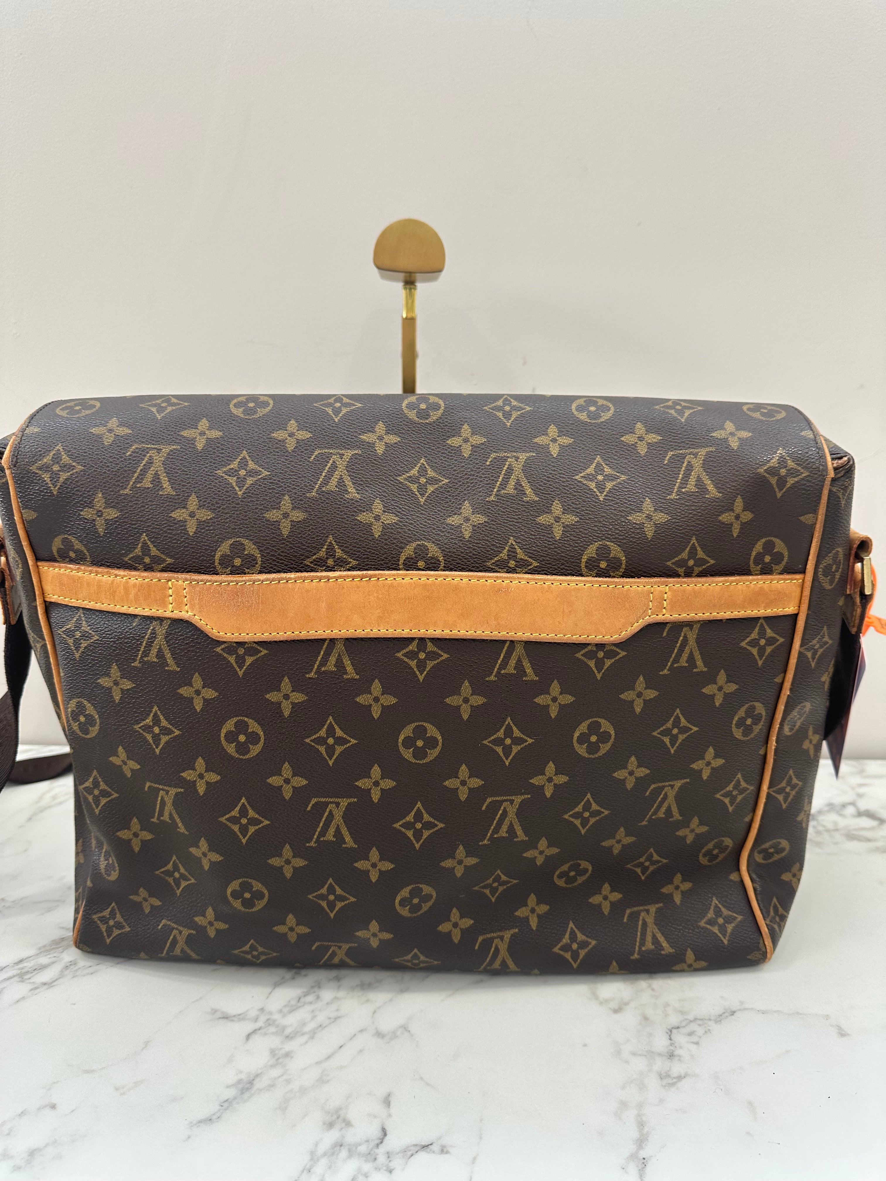 Louis Vuitton Messenger Bosphore