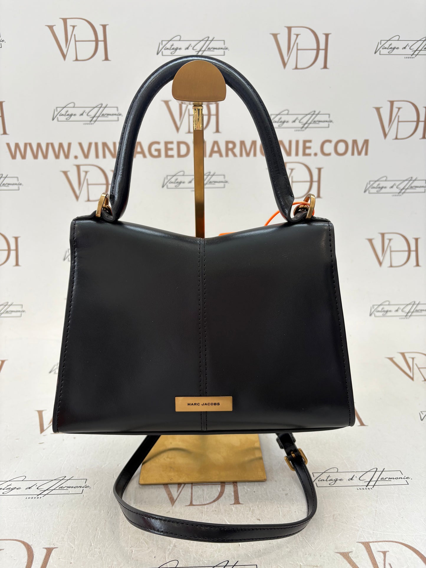 102600 - Marc Jacobs St.Marc