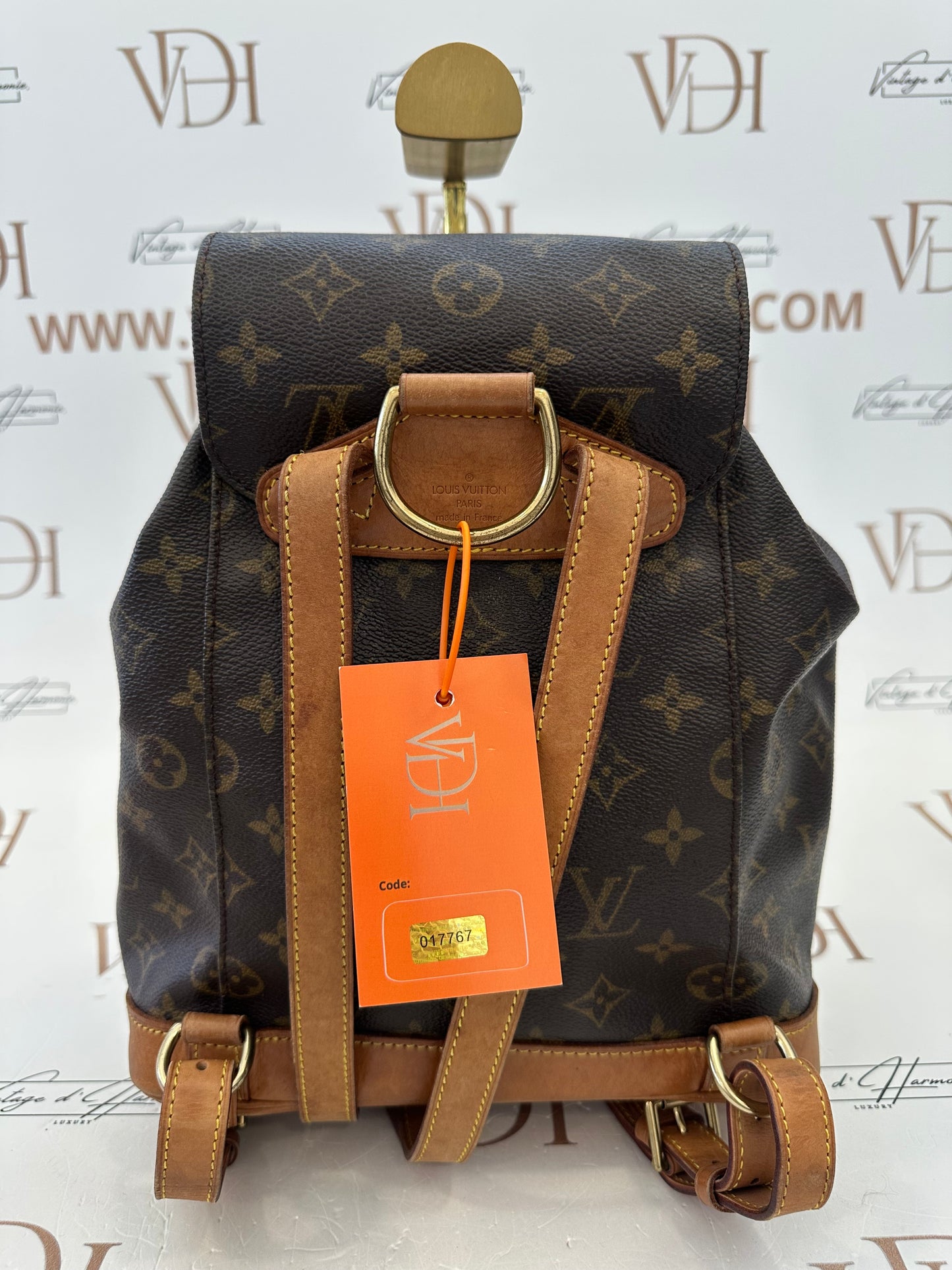 017767 - Louis Vuitton Montsouris MM