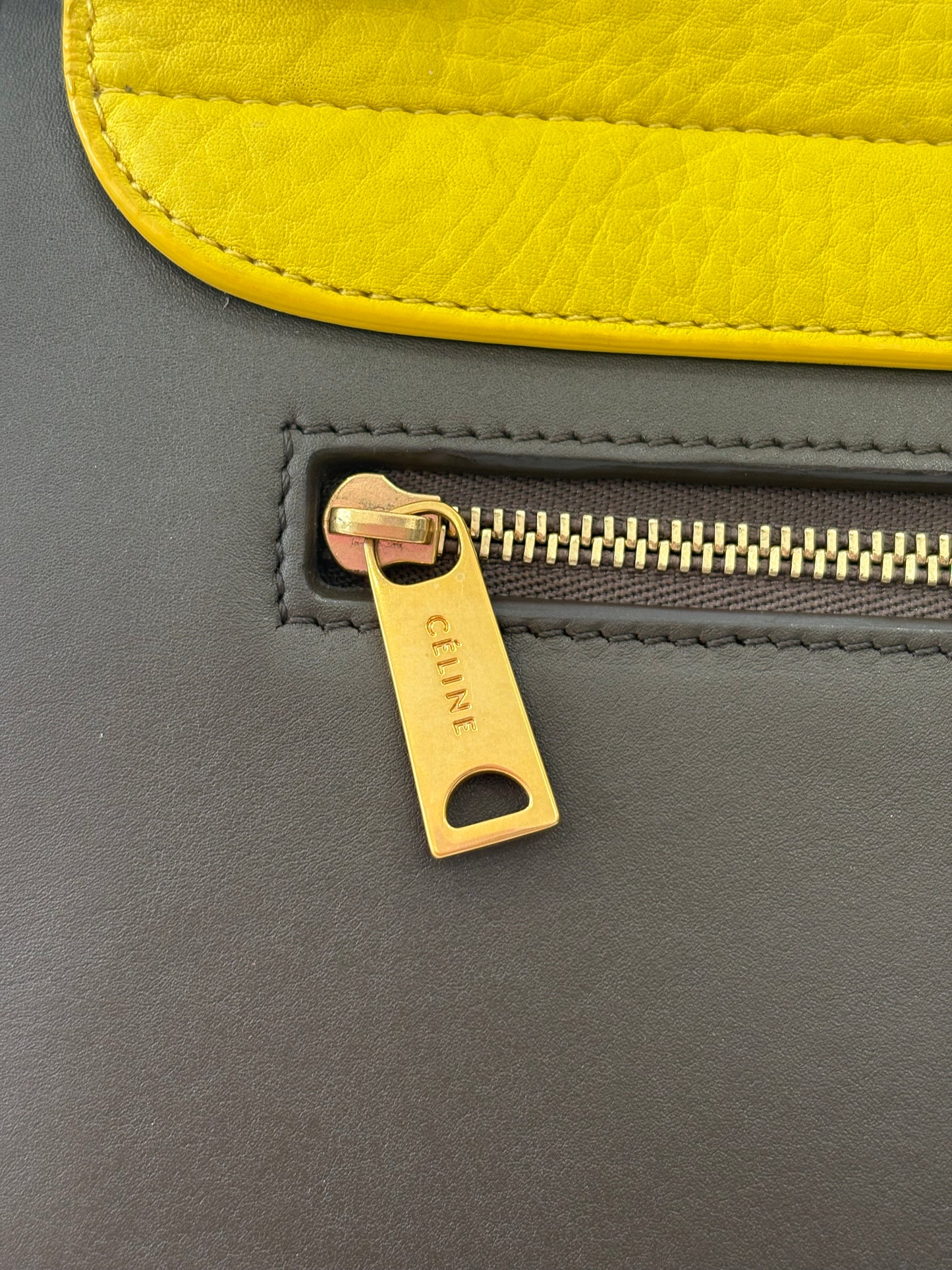 384132 - Céline Trapeze