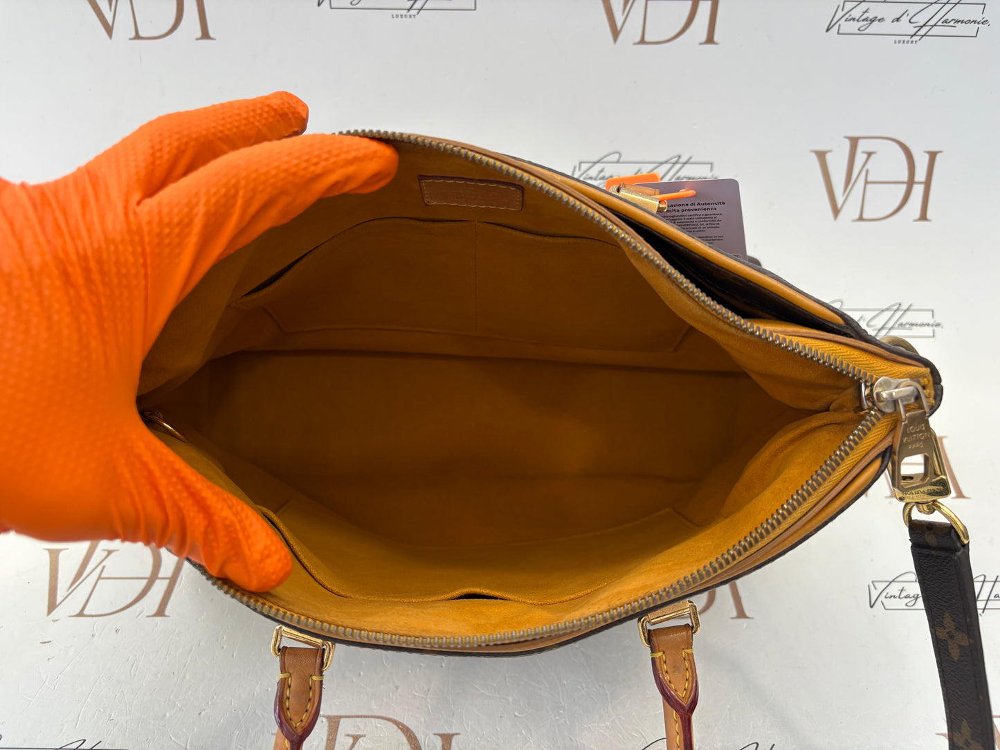 201113 - Louis Vuitton Pallas