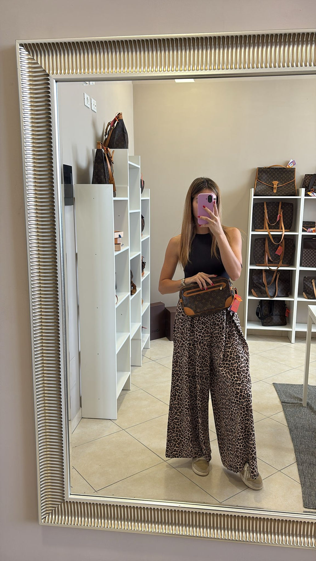 Louis Vuitton Dragonne GM