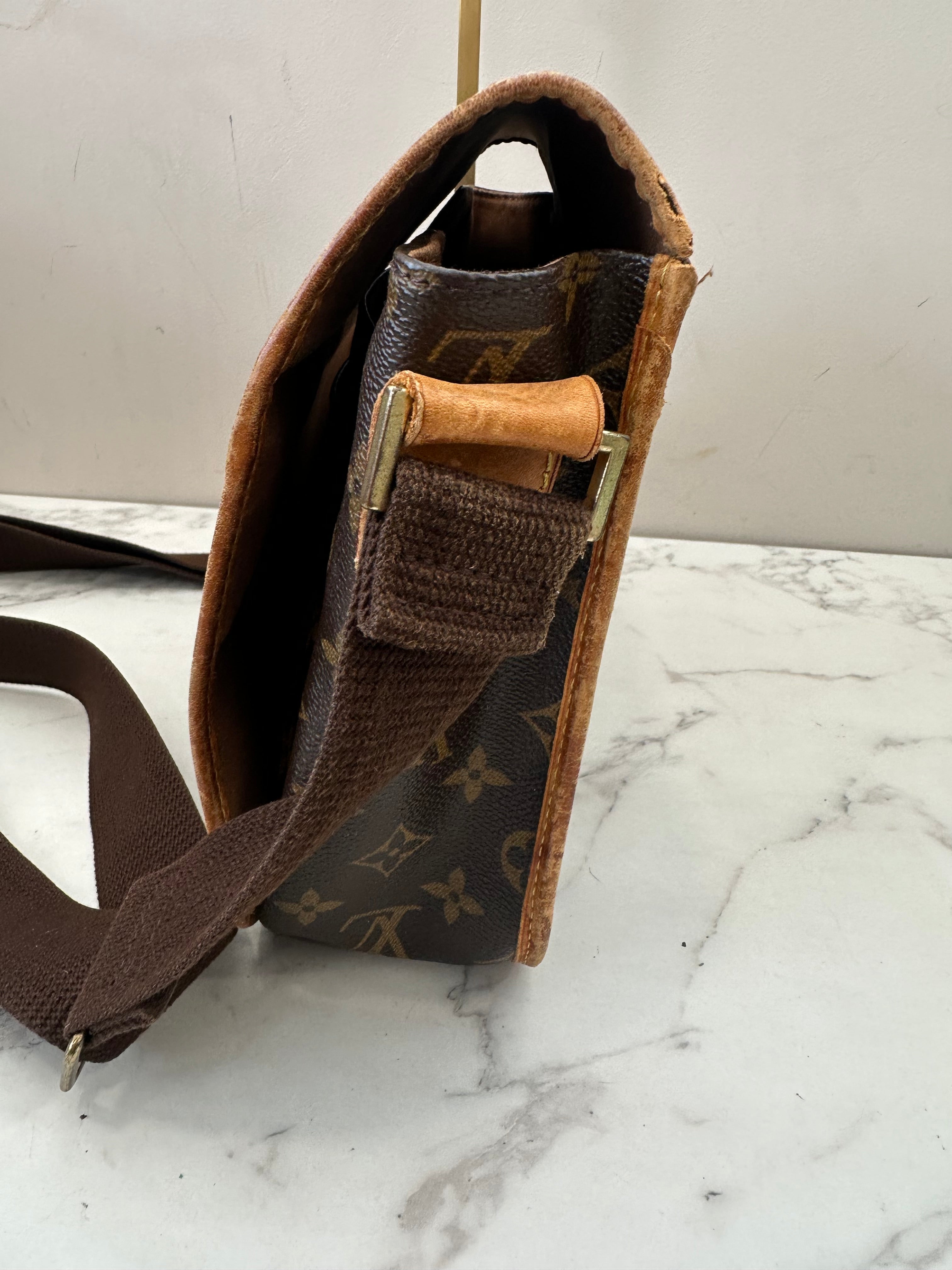 Louis Vuitton Messenger Bosphore