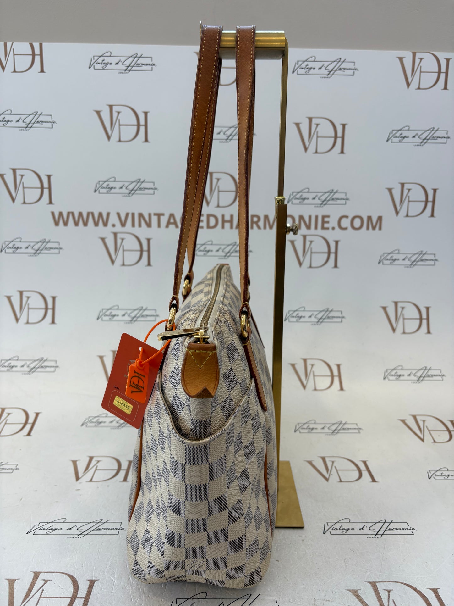 018417Louis Vuitton Totally PM