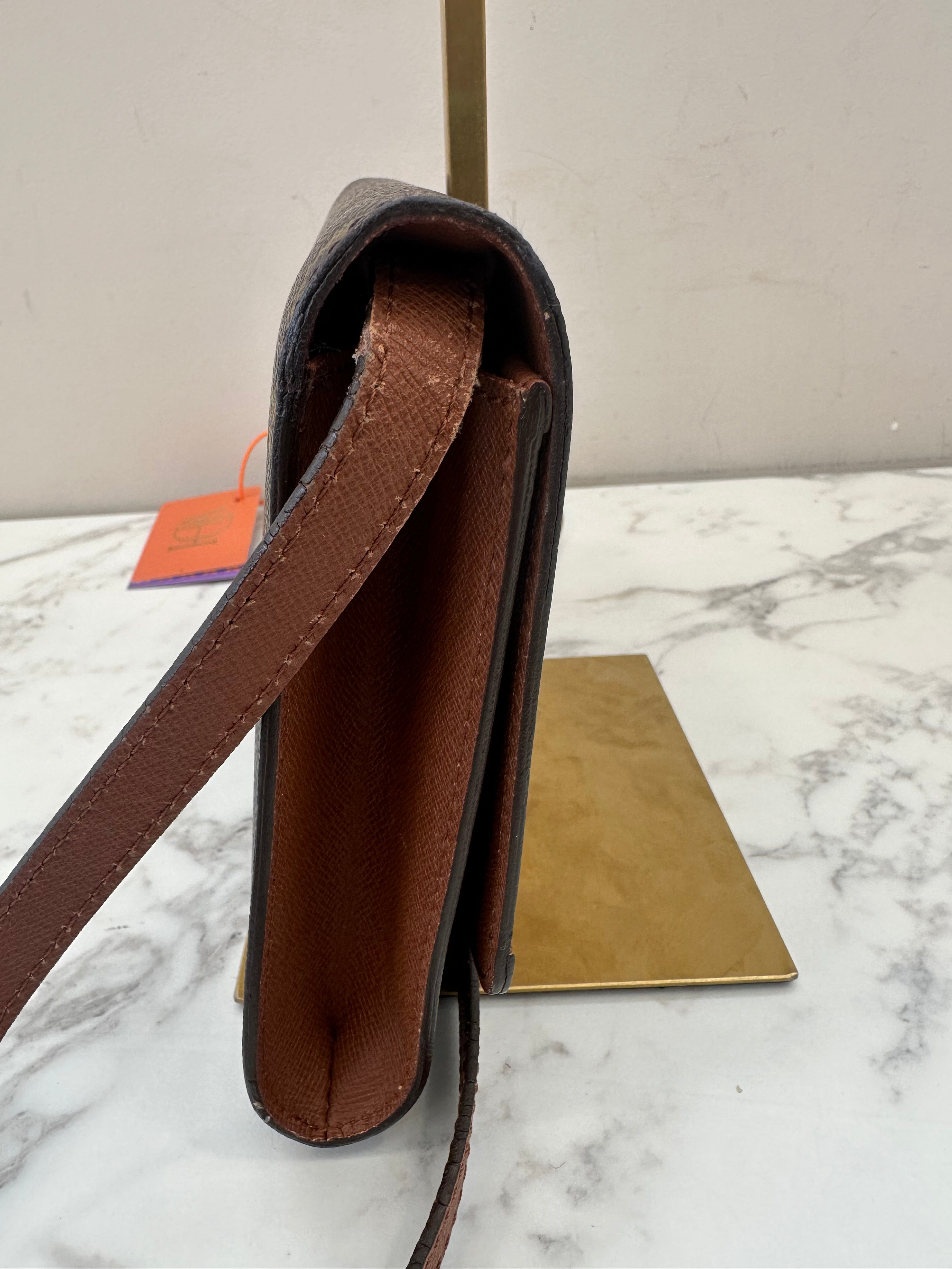 Louis Vuitton Bordeaux 23