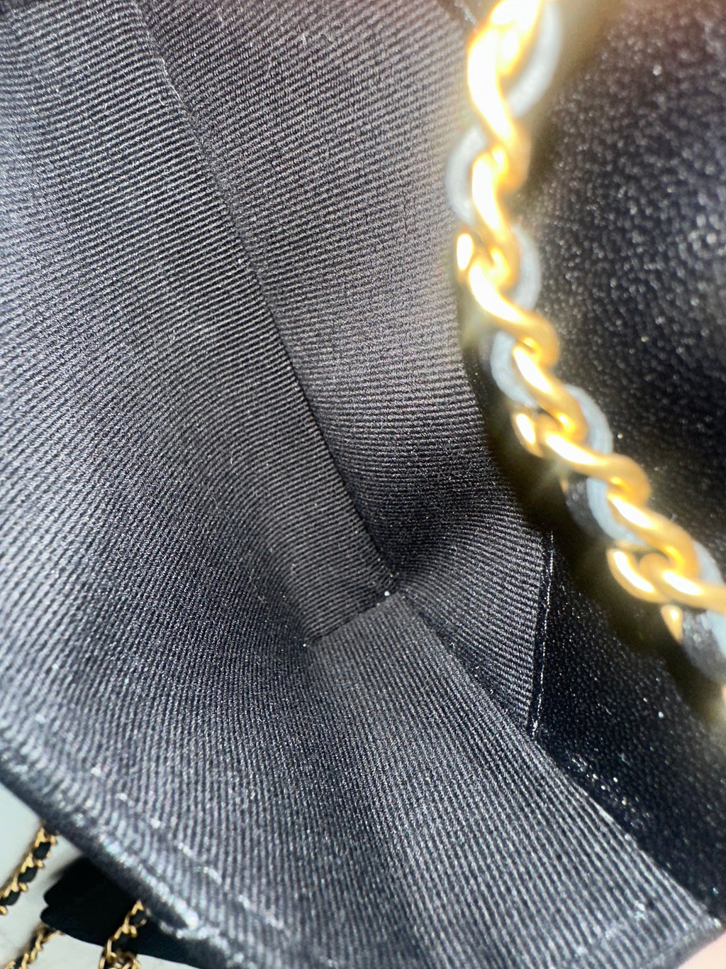 Chanel Clogo Limited