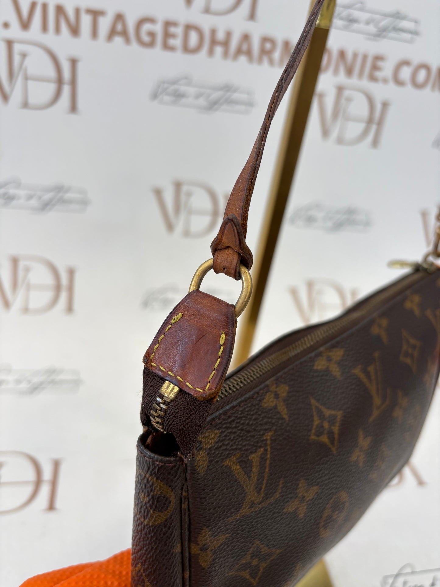 019011 - Louis Vuitton Pochette Accessoires