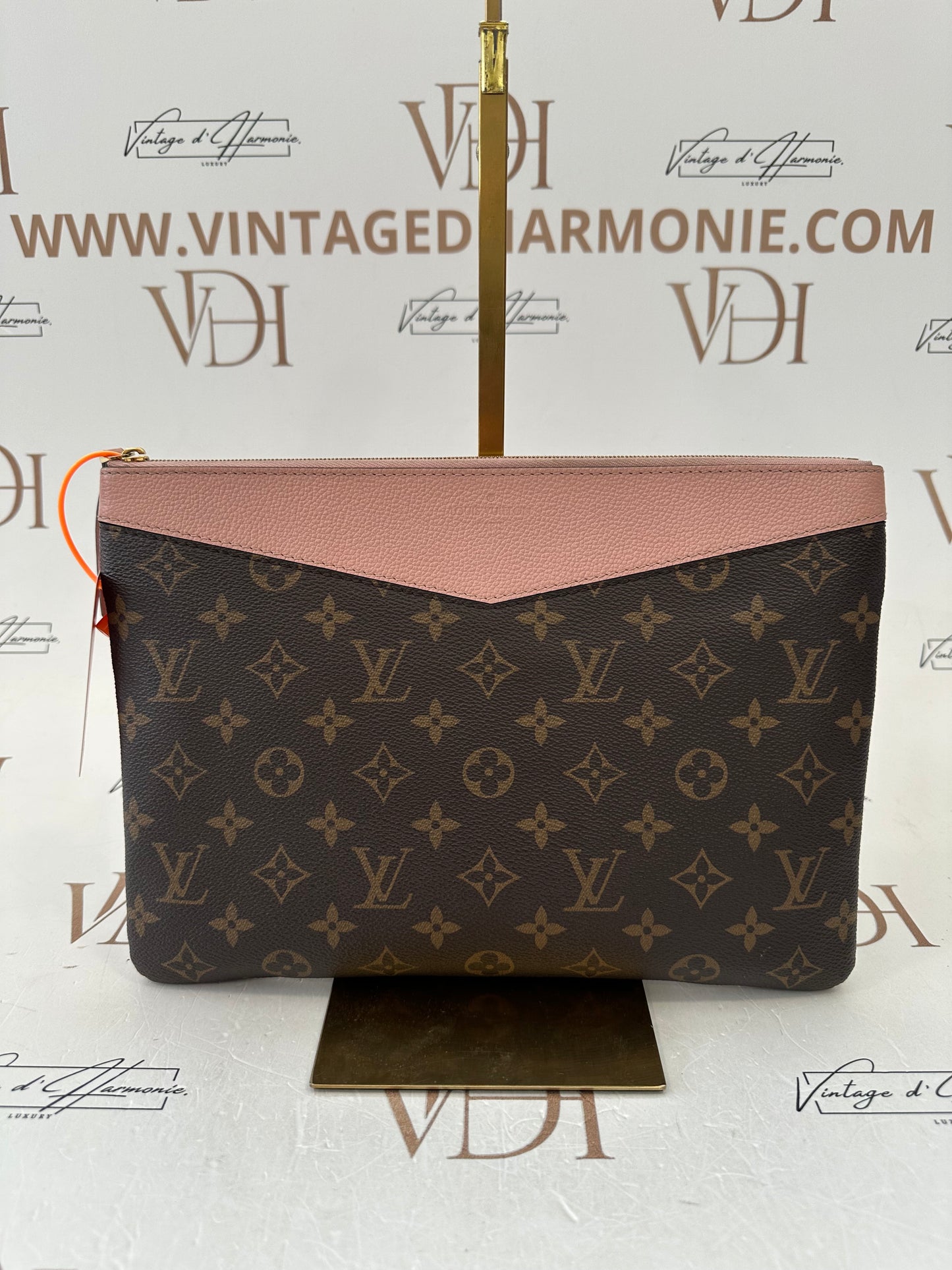 382895 - Louis Vuitton Daily