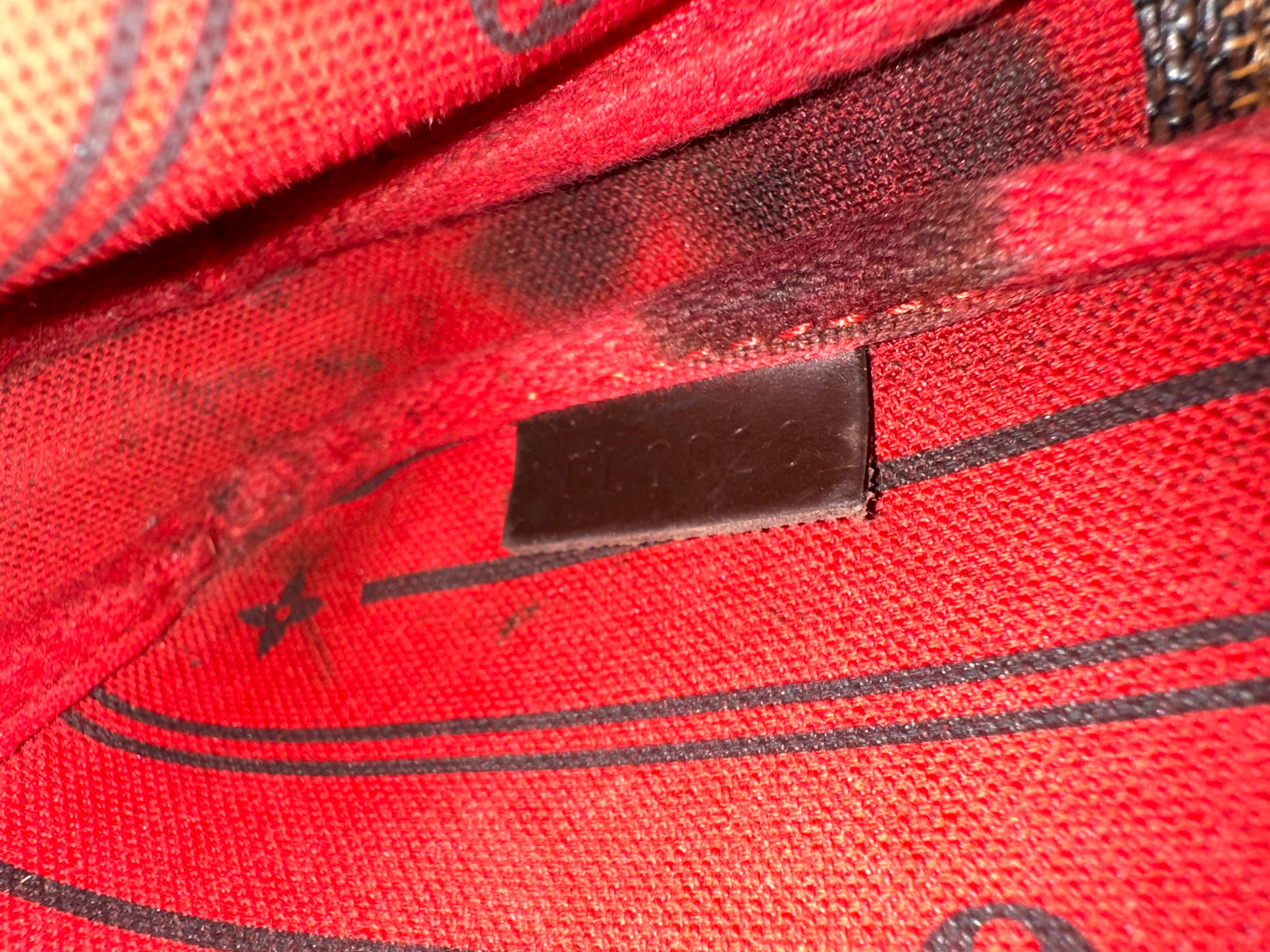 Louis Vuitton Mini Pochette Damier