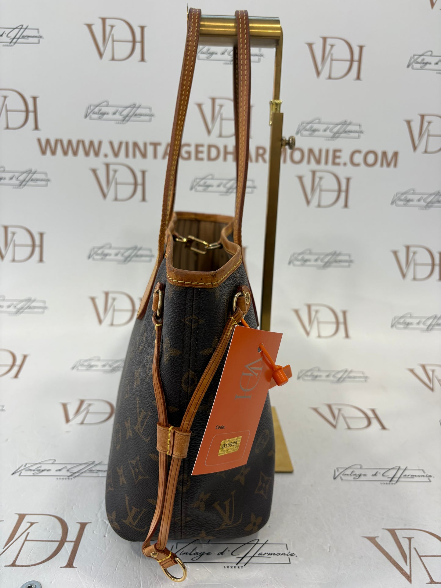 016935 - Louis Vuitton Neverfull PM