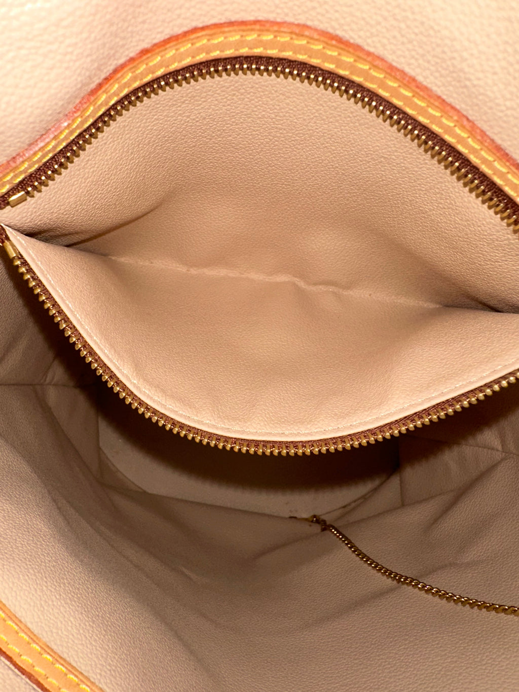 Louis Vuitton Bucket GM