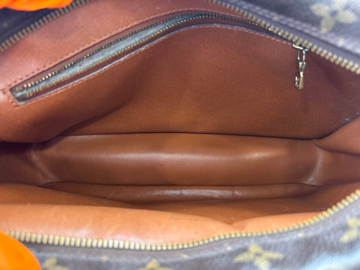 018197 - Louis Vuitton Nile