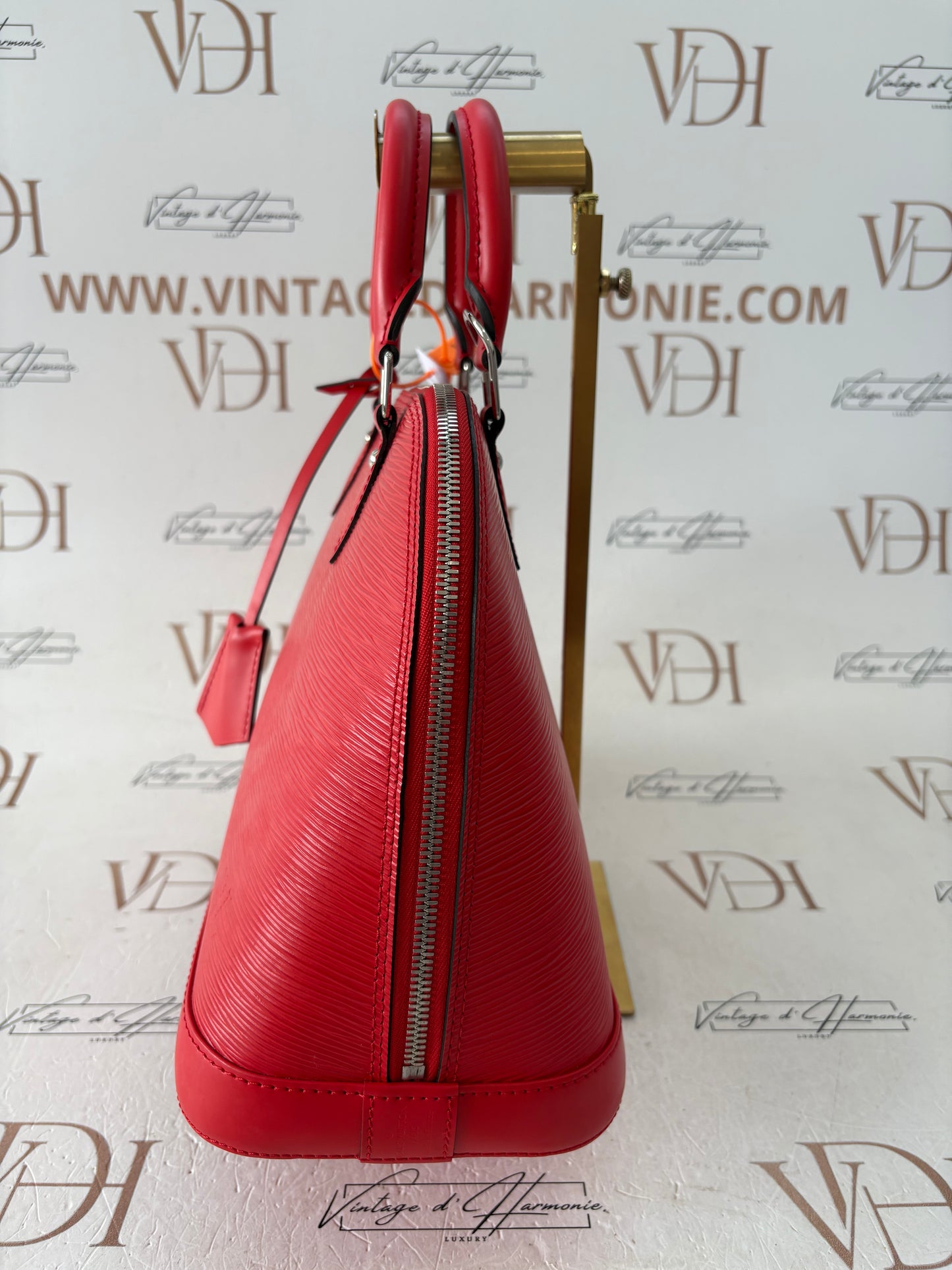 201173 - Louis Vuitton Alma Red Epi