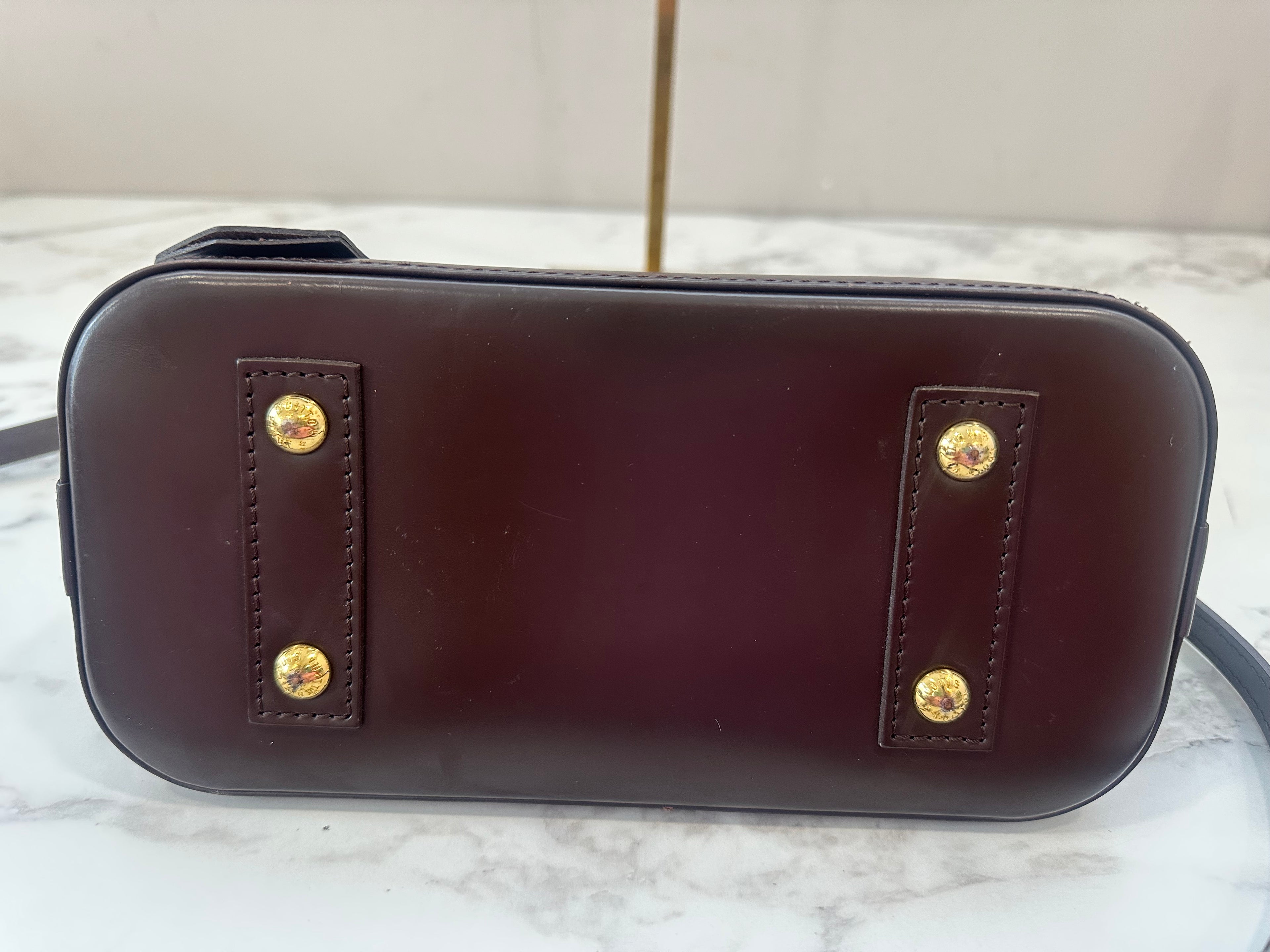 Louis Vuitton Alma BB Ebene