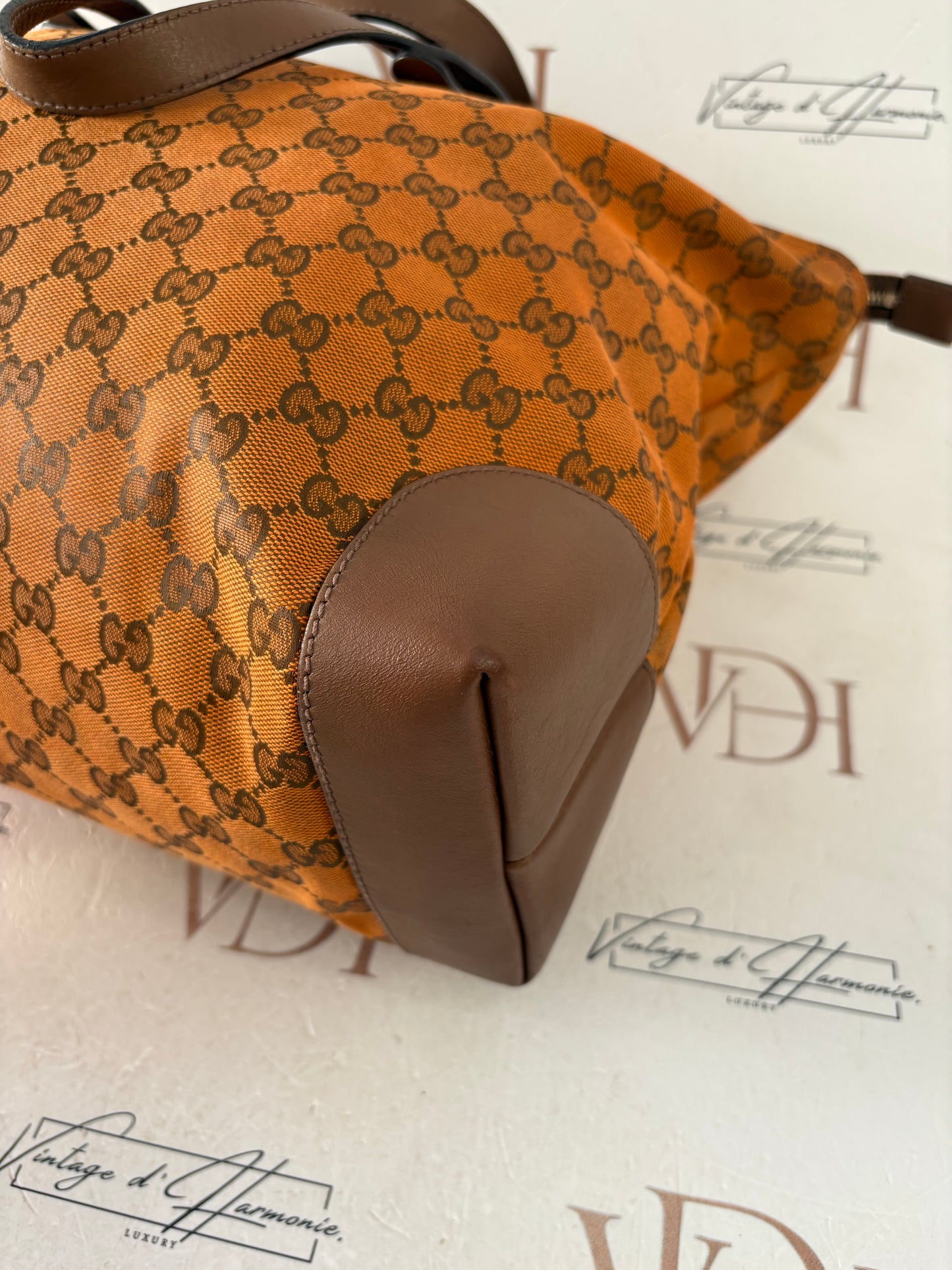 201723 - Gucci Orange