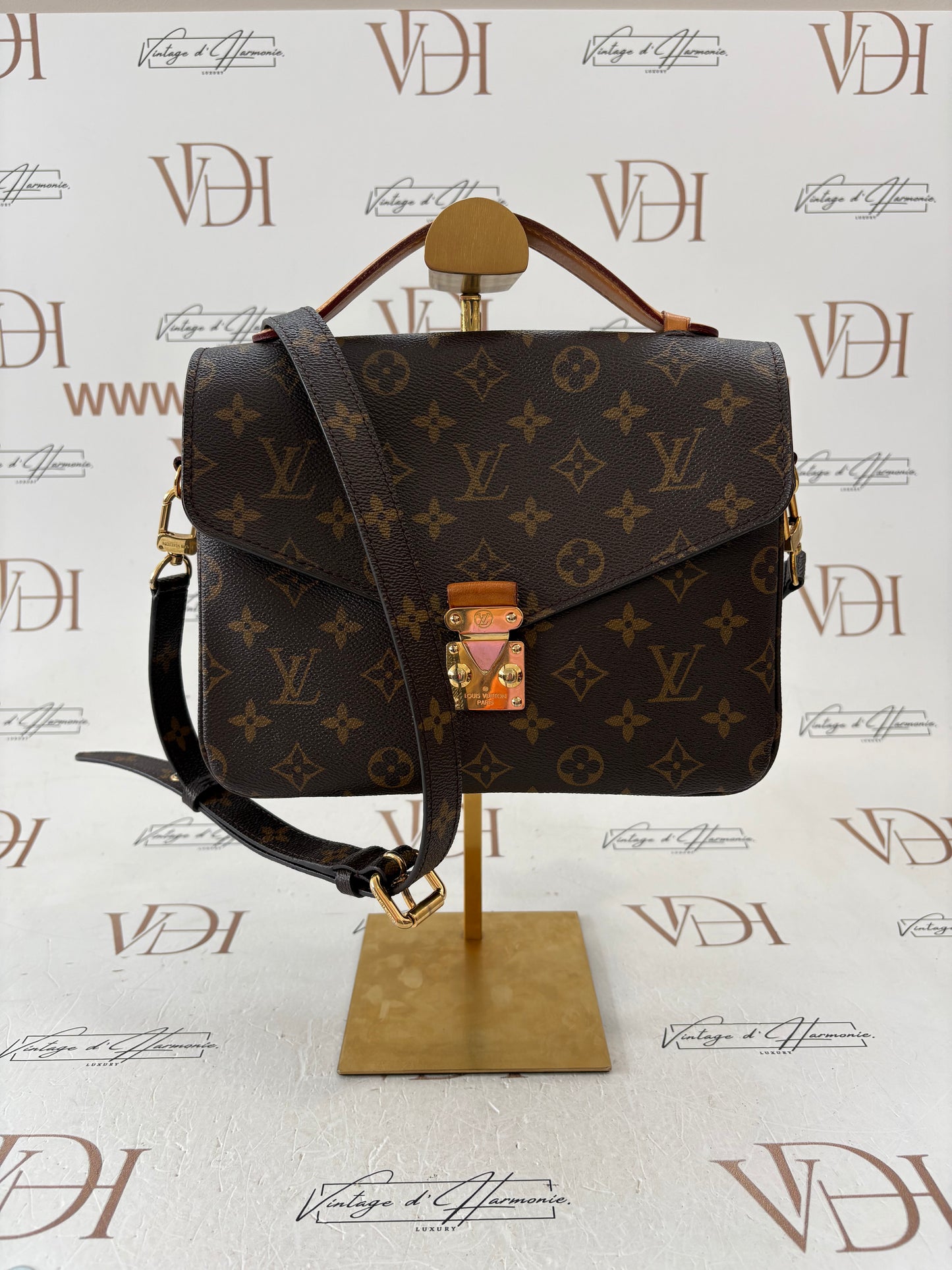 200811 - Metis Louis Vuitton