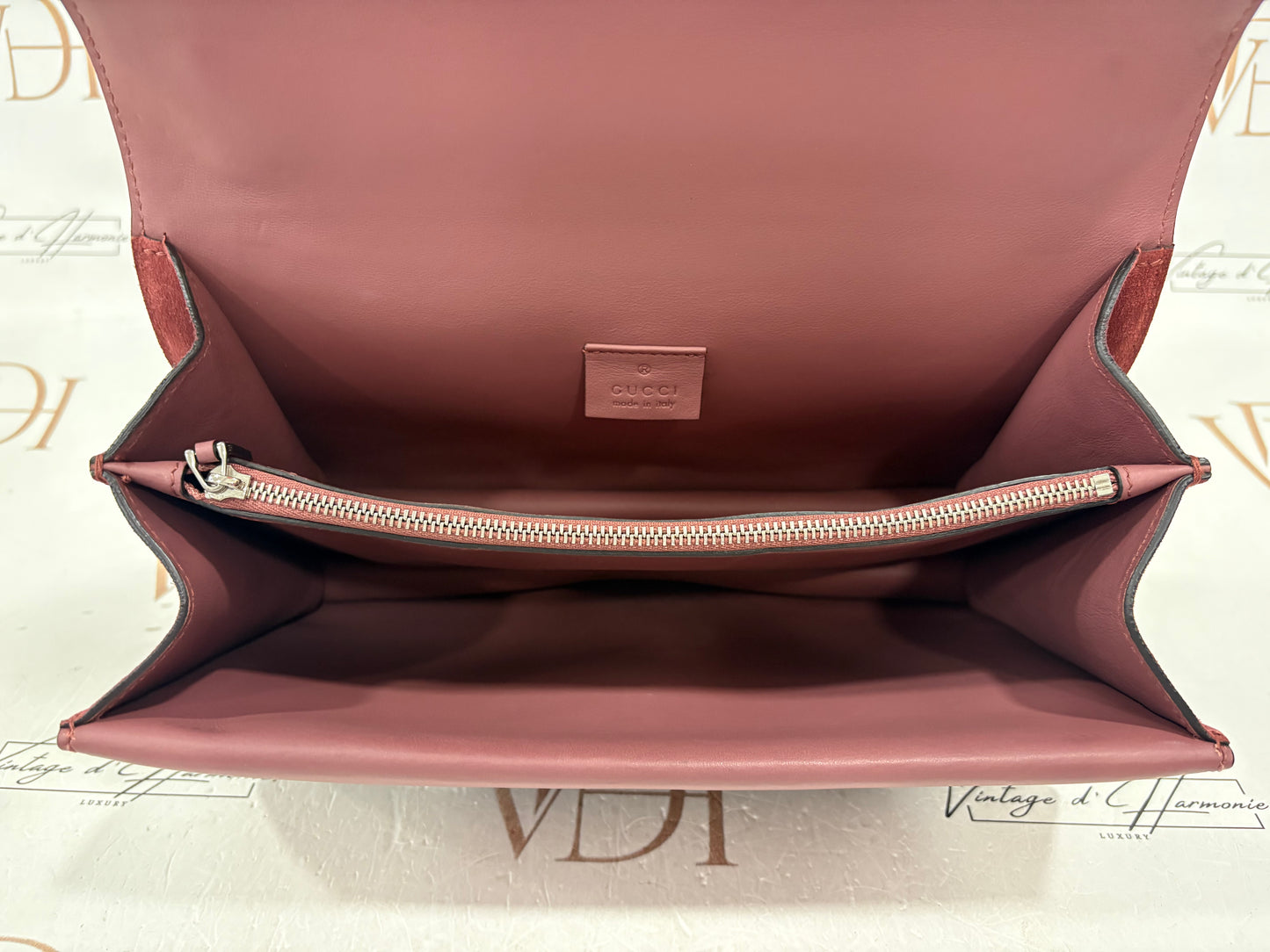 201000 - Gucci Dionysus