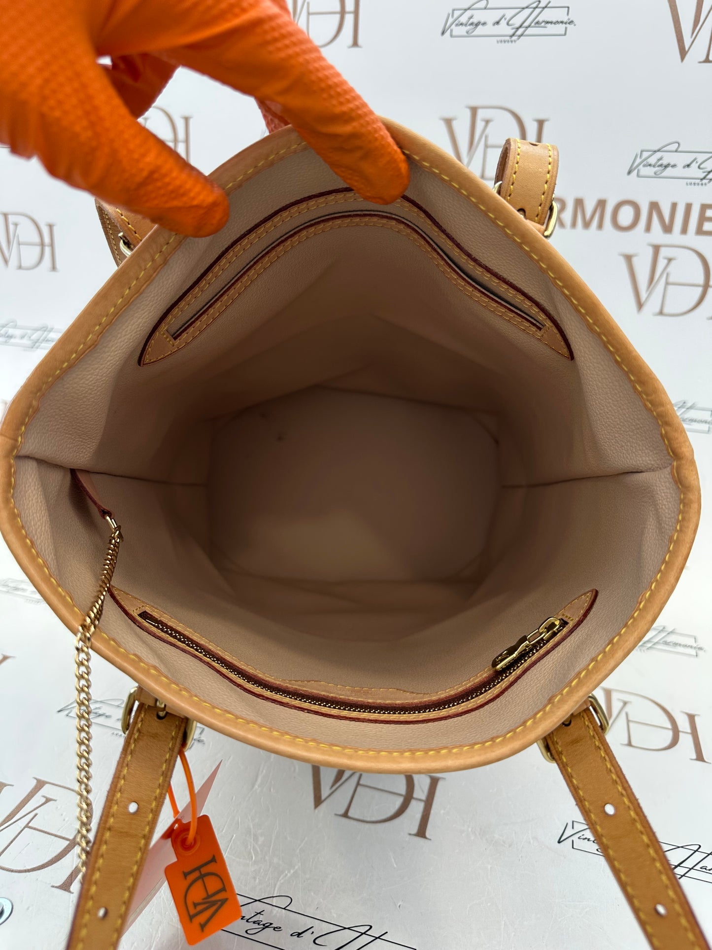 017785 - Louis Vuitton Bucket GM