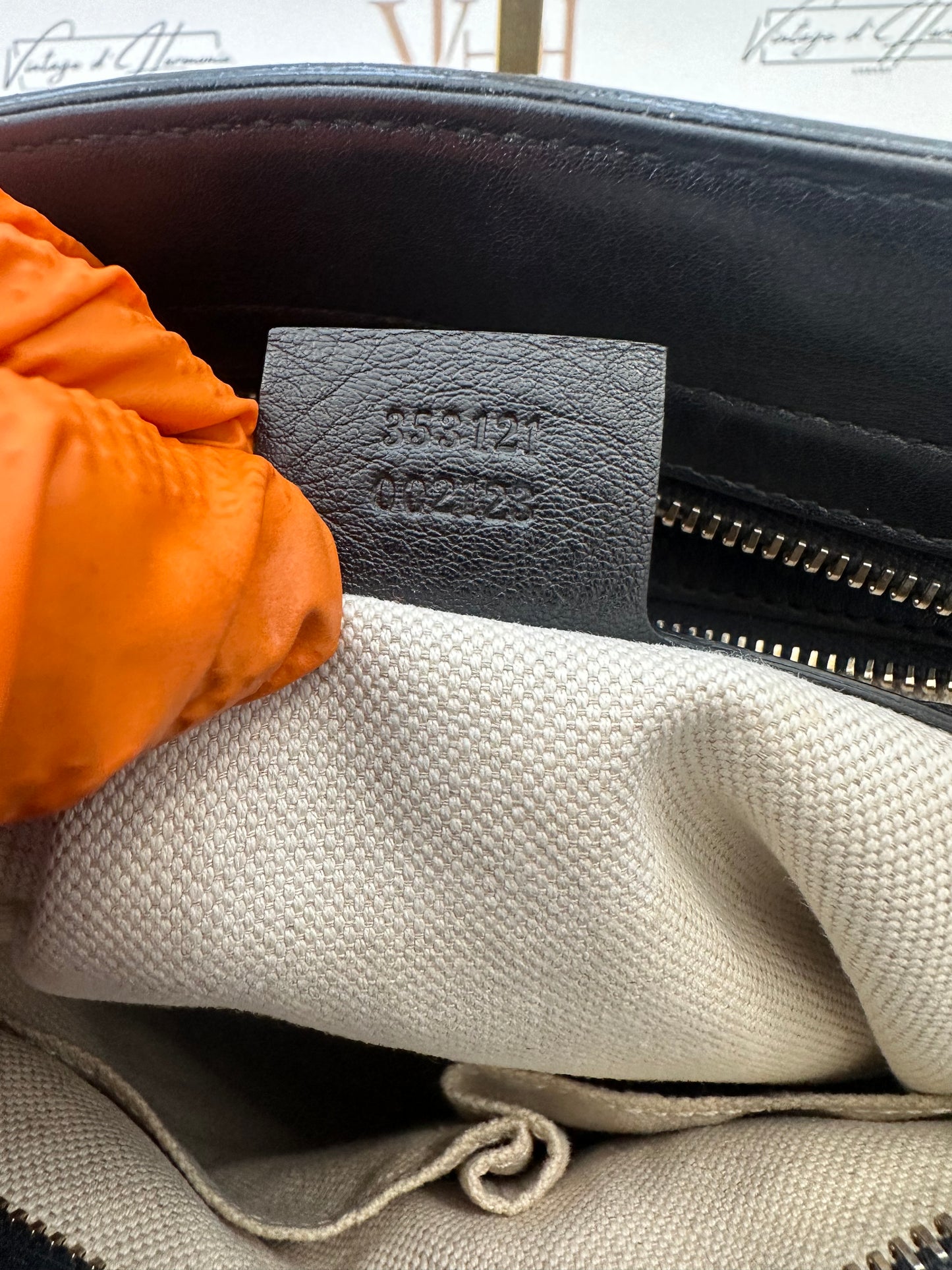 382227 - Gucci Bree