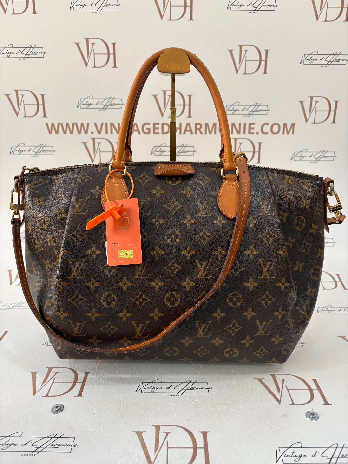 382975 - Louis Vuitton Turenne