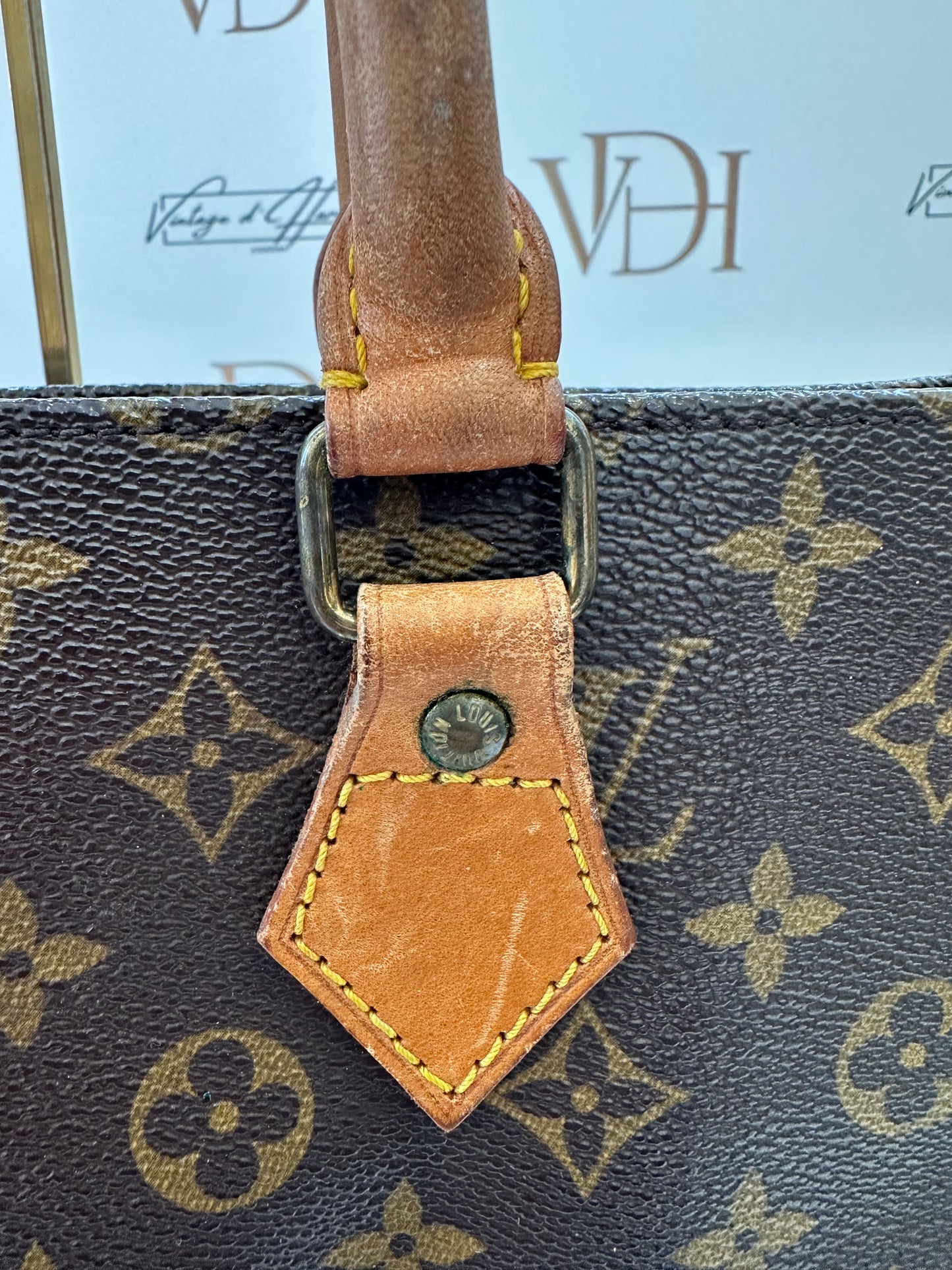 016884 - Louis Vuitton Sac Plat