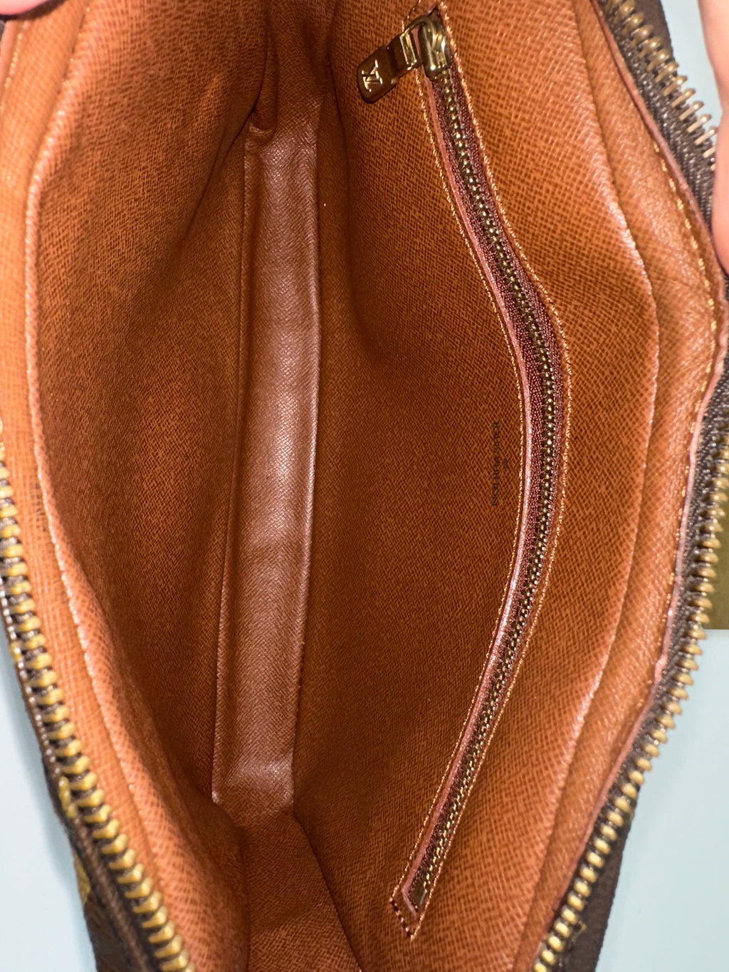 Louis Vuitton Dragonne GM