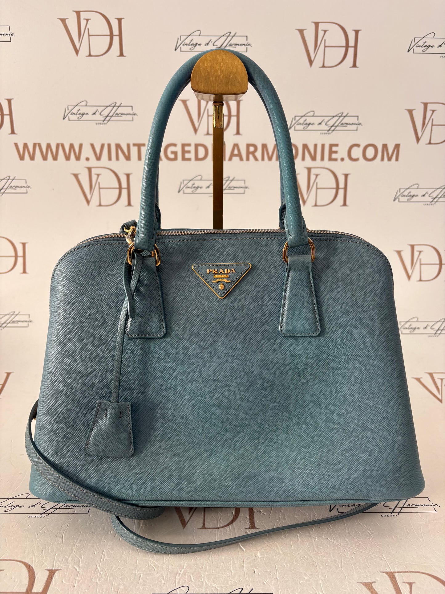 383949 - Prada Promenate
