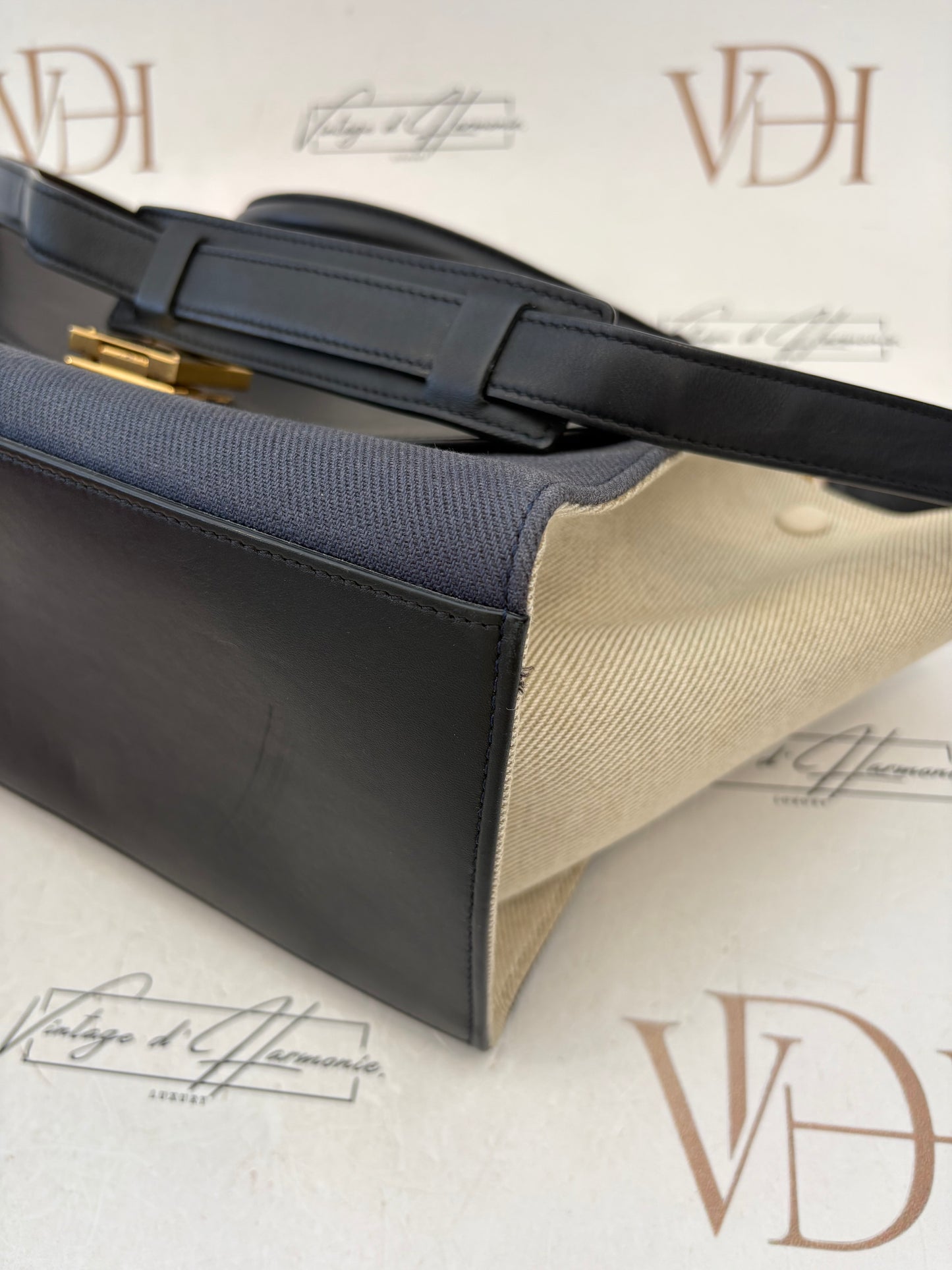 383730 - Céline Trapeze