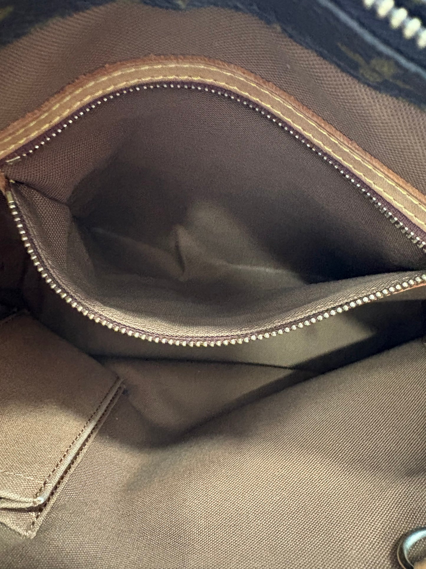 016908 - Louis Vuitton Cabas Piano