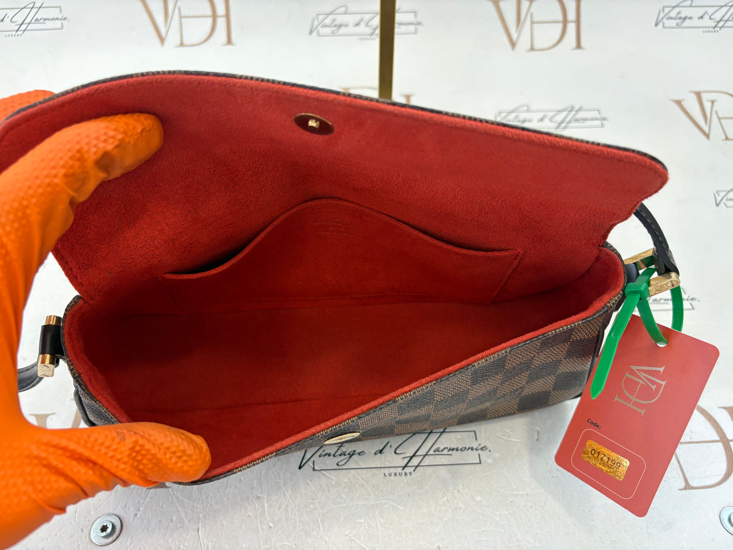 017199 - Louis Vuitton Recoleta