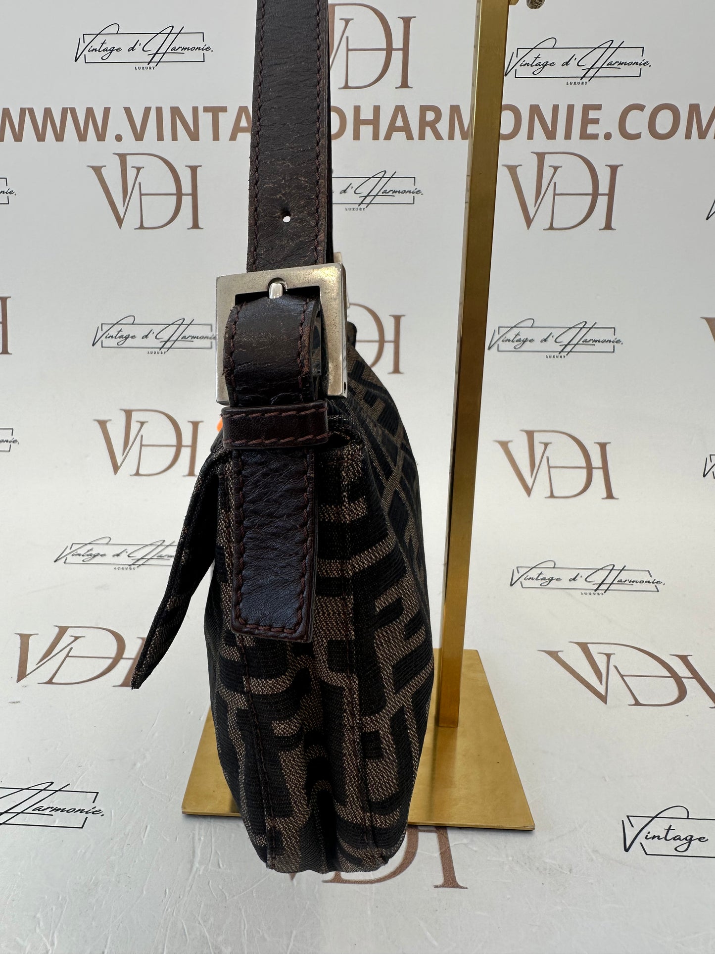 382677 - Fendi Mamma Forever