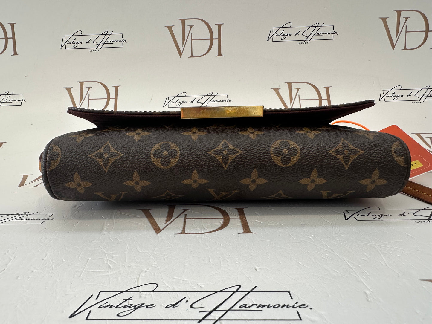 382571 - Louis Vuitton Favorite