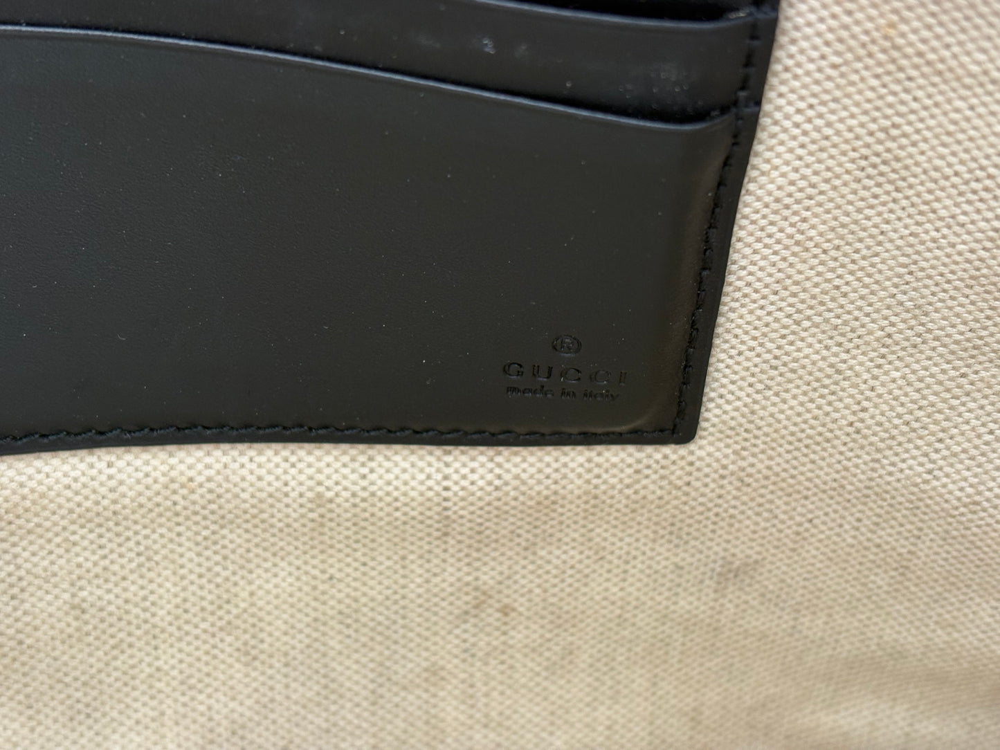 383474 - Gucci GG Supreme