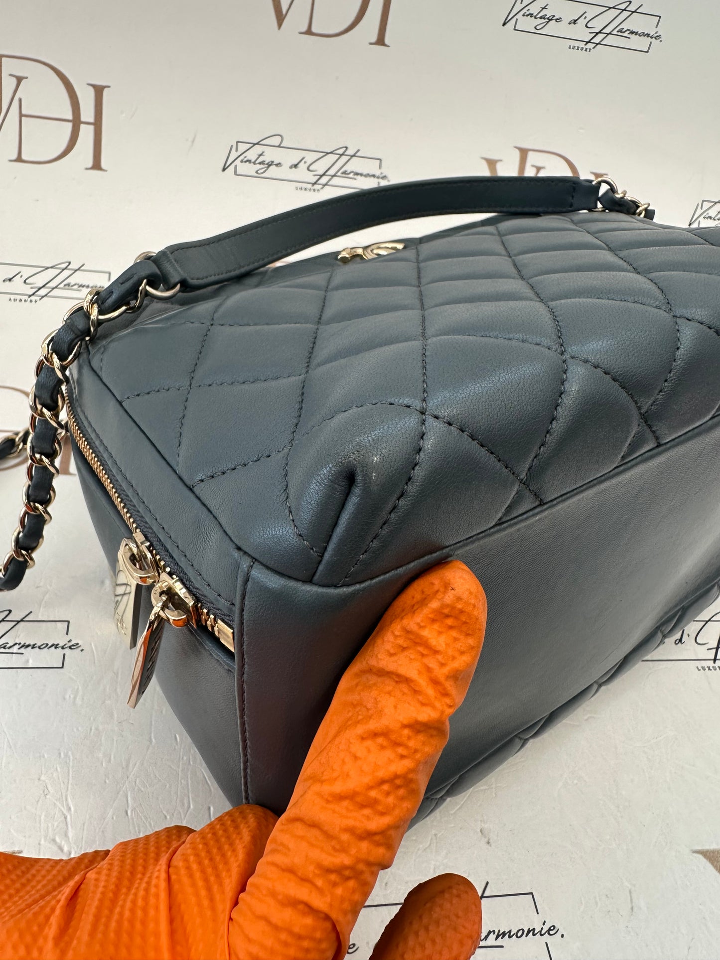 017899 - Chanel Gray Lambskin Trendy CC