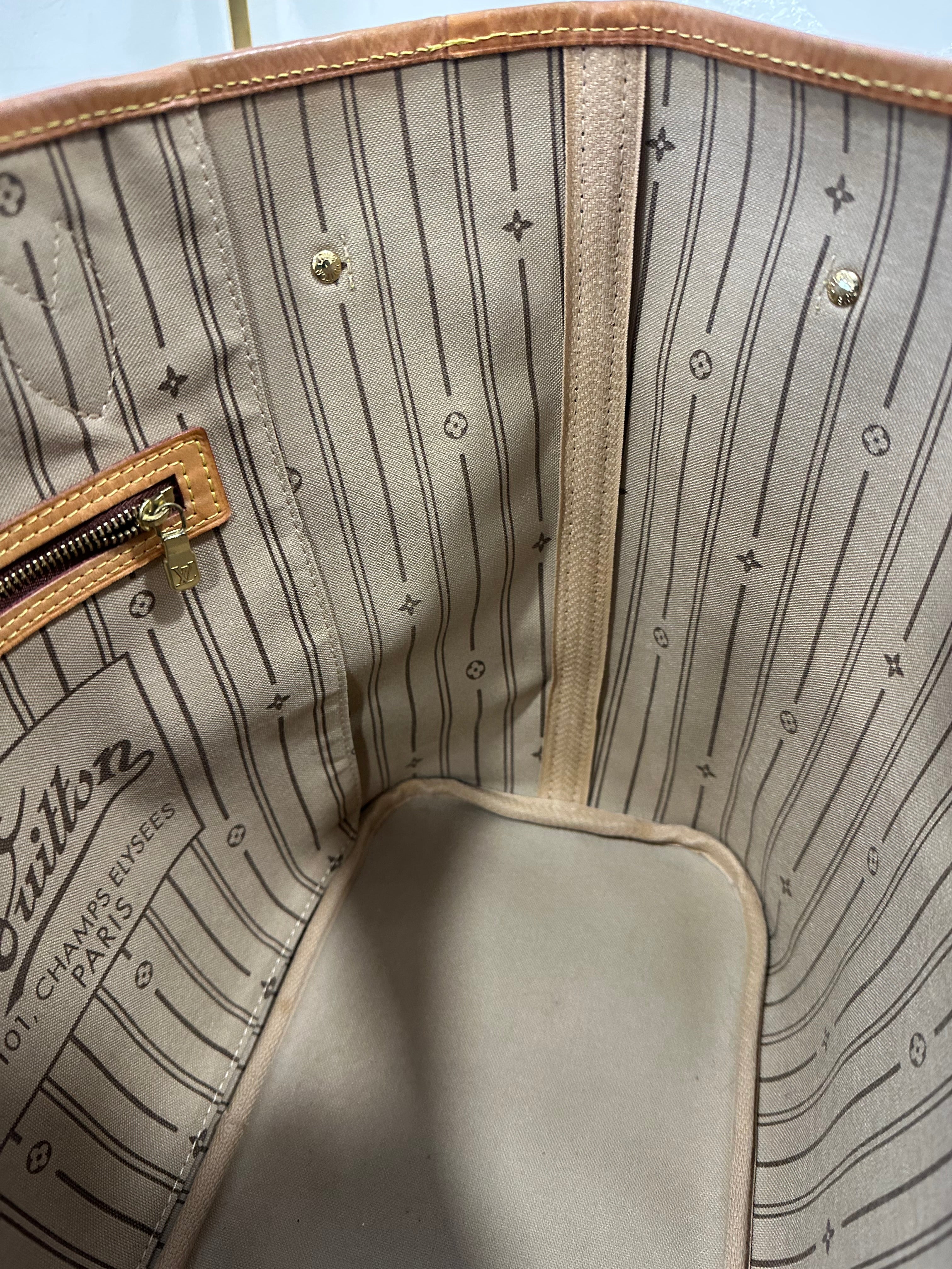 Louis Vuitton Neverfull MM