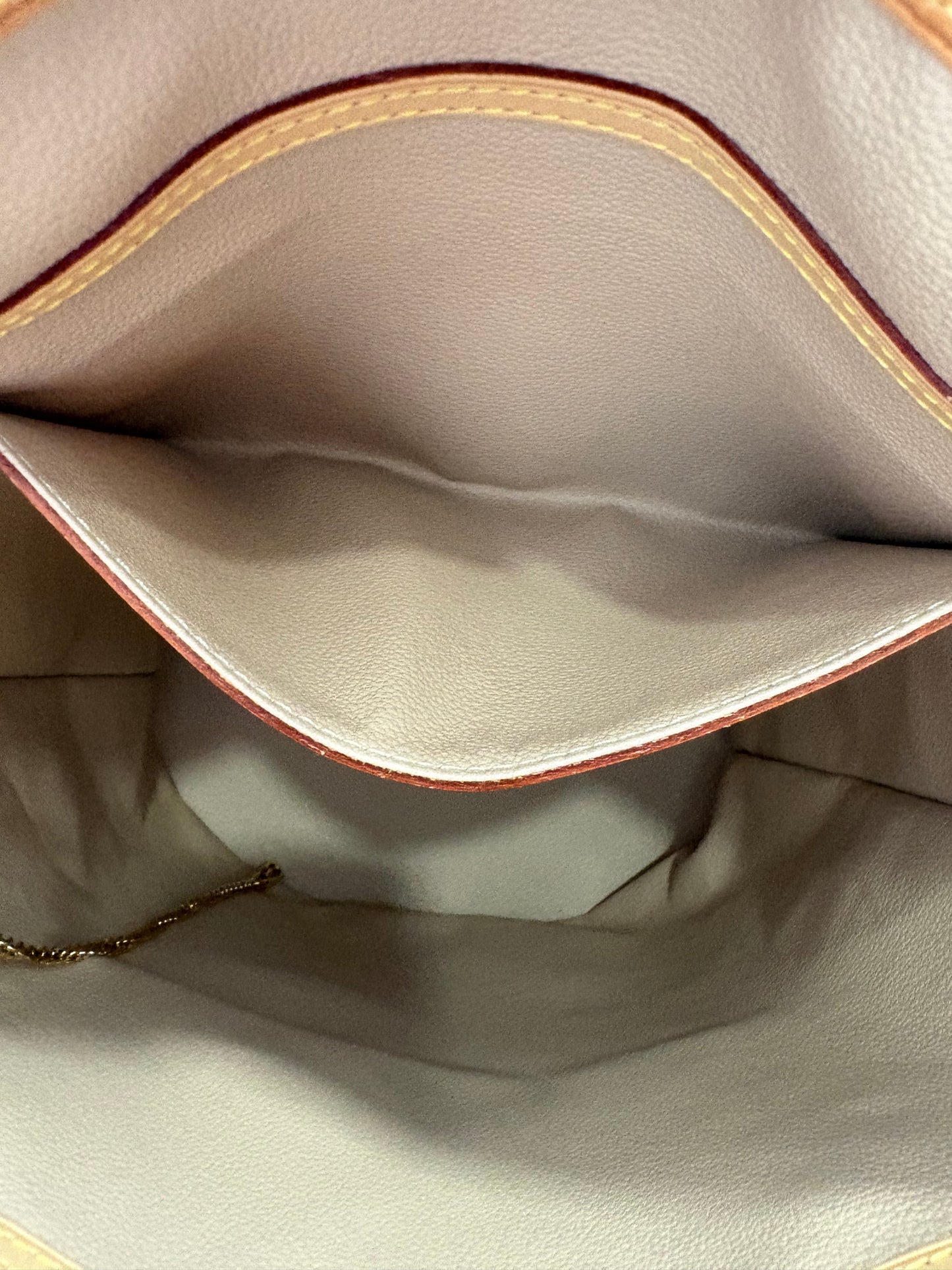 017650 - Louis Vuitton Bucket GM