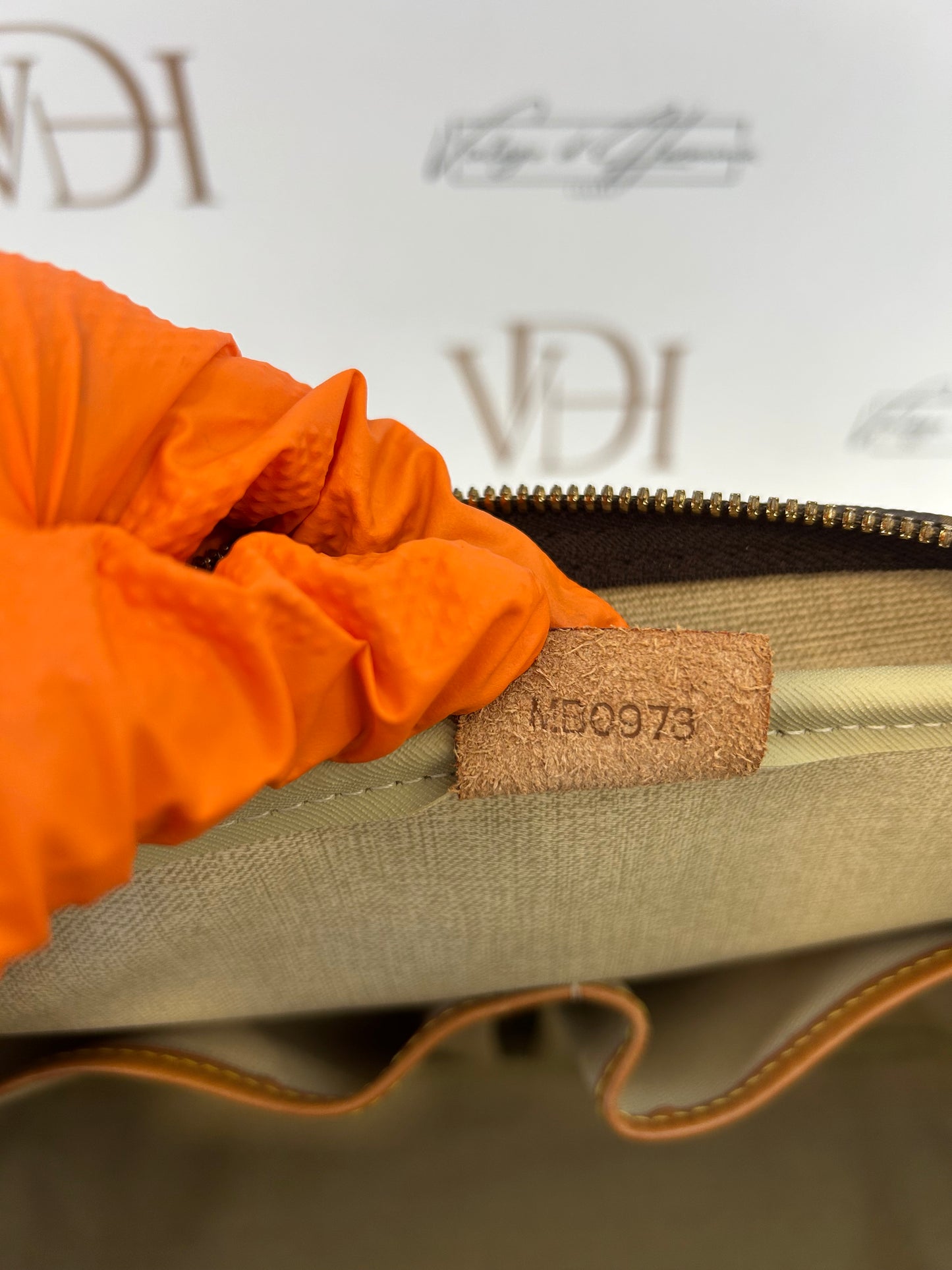 017261 - Louis Vuitton Deauville