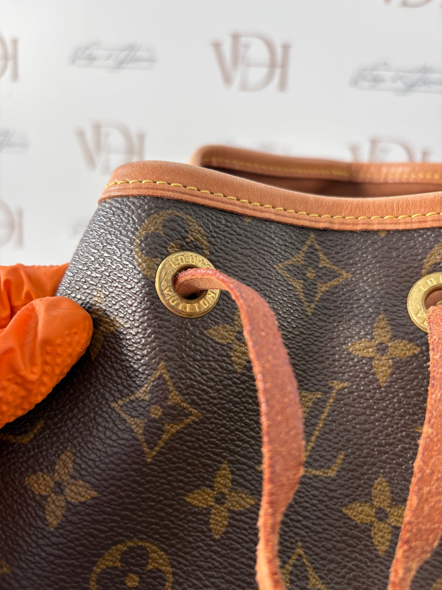 018842 - Louis Vuitton Montsouris GM