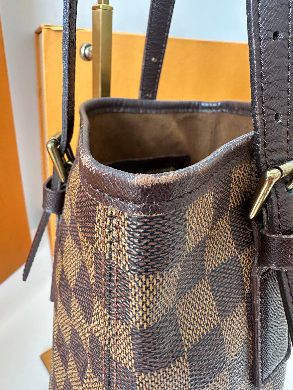 Louis Vuitton Marais