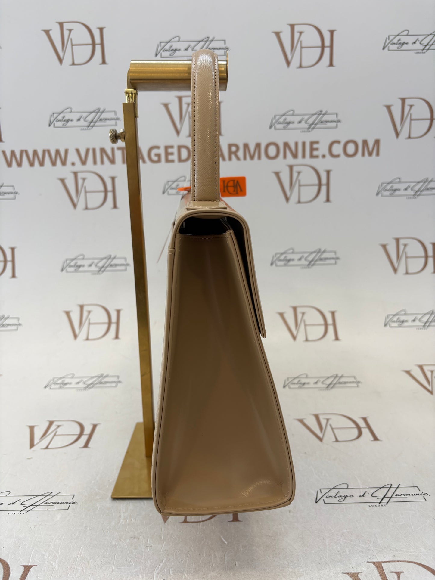 019005 - Saint Laurent Beige