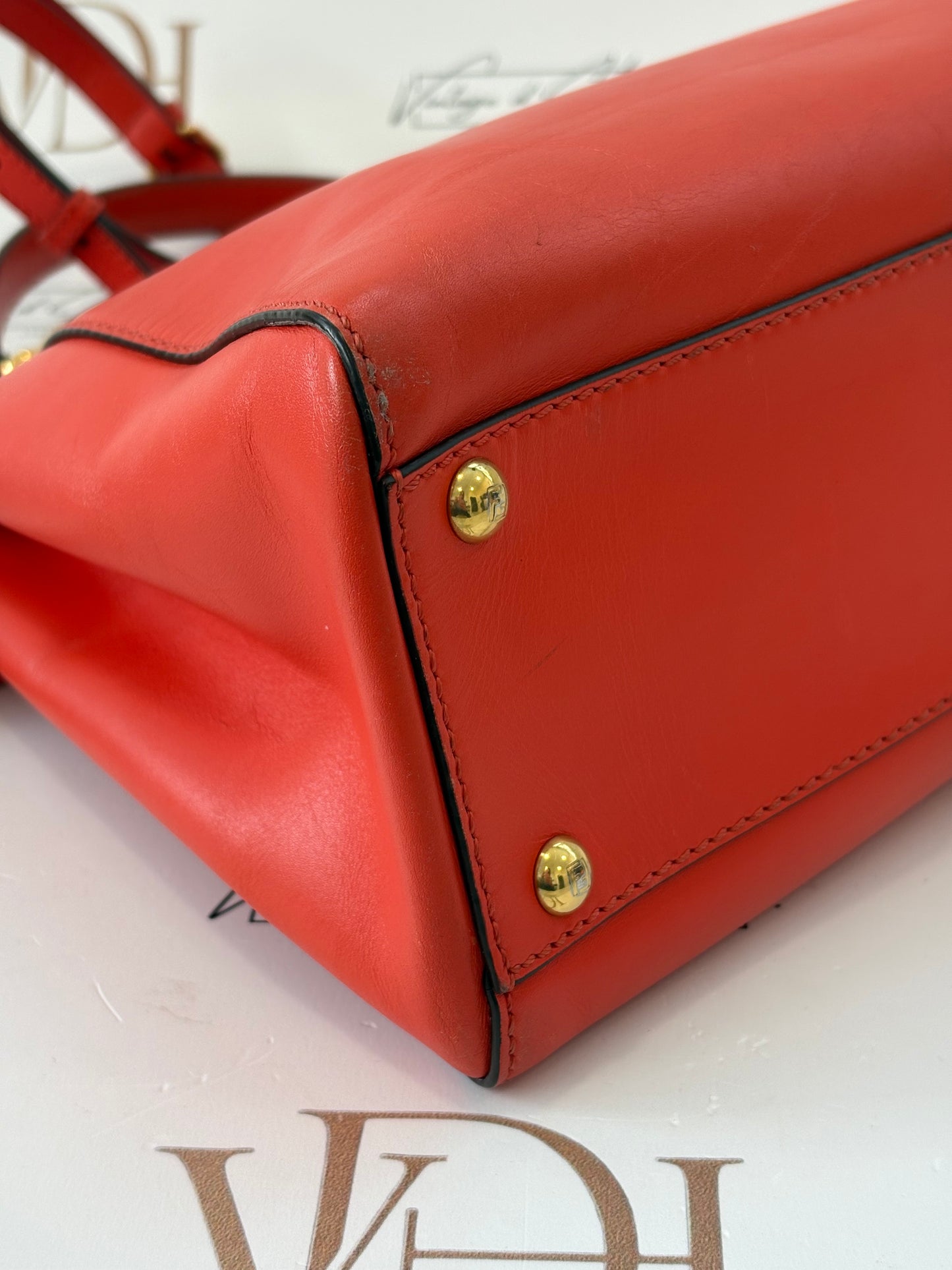 384202 - Fendi Peekaboo