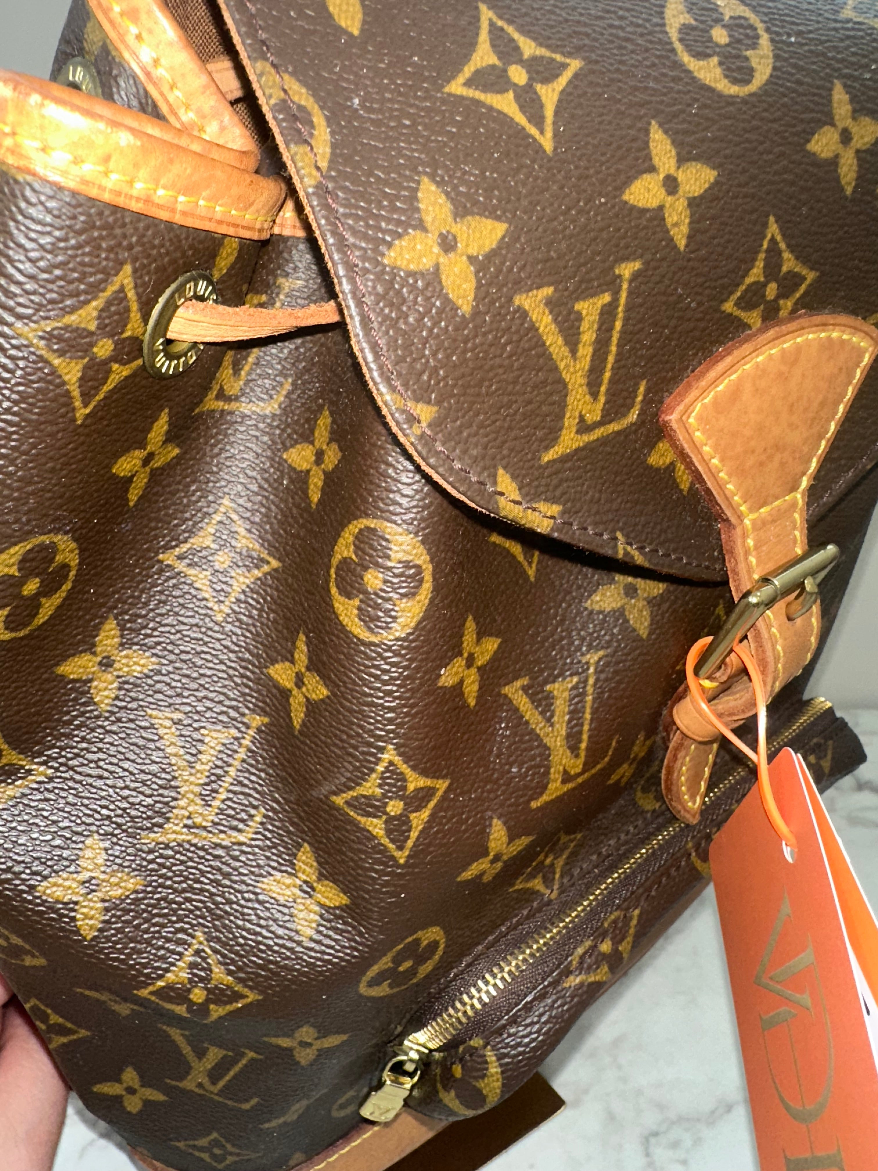 Louis Vuitton Montsouris mm