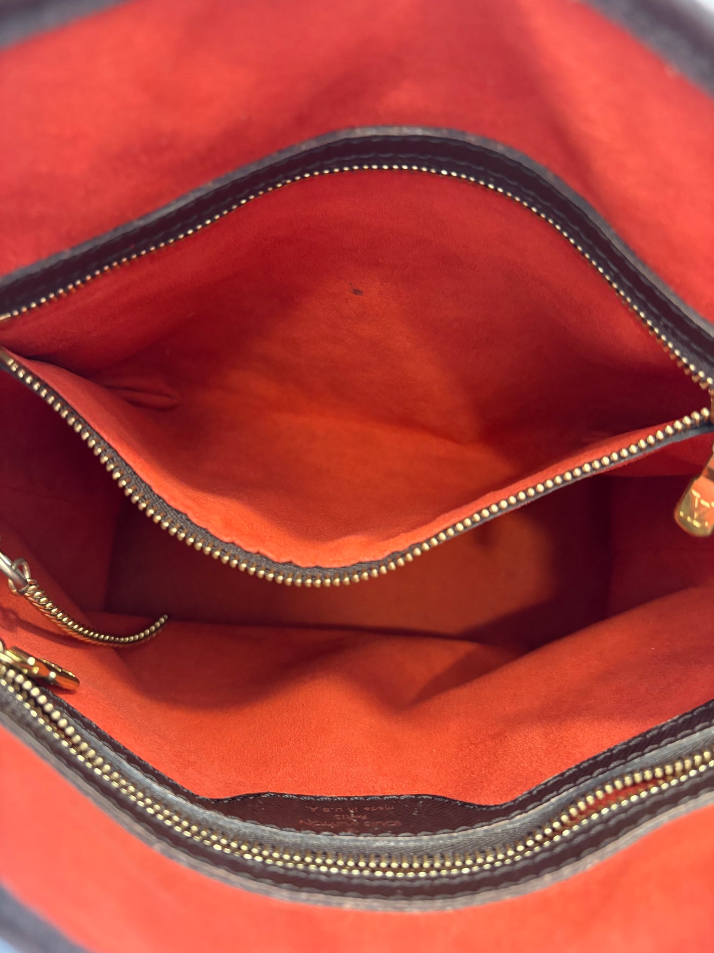 018058 - Louis Vuitton Marais