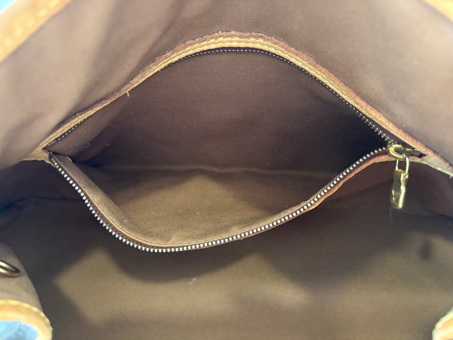 018128 - Louis Vuitton Batignolles Horizontal