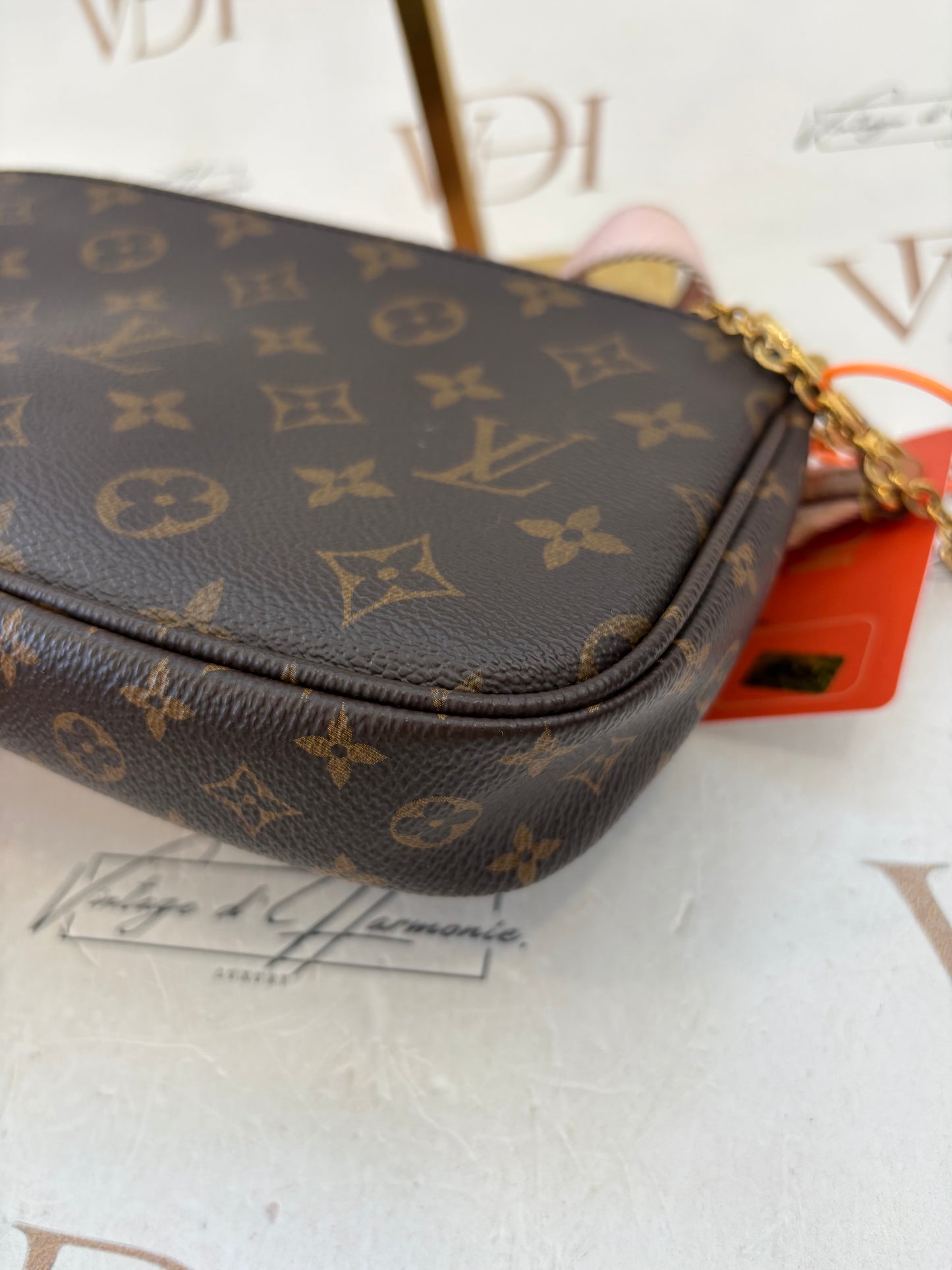383754 - Louis Vuitton Multipochette