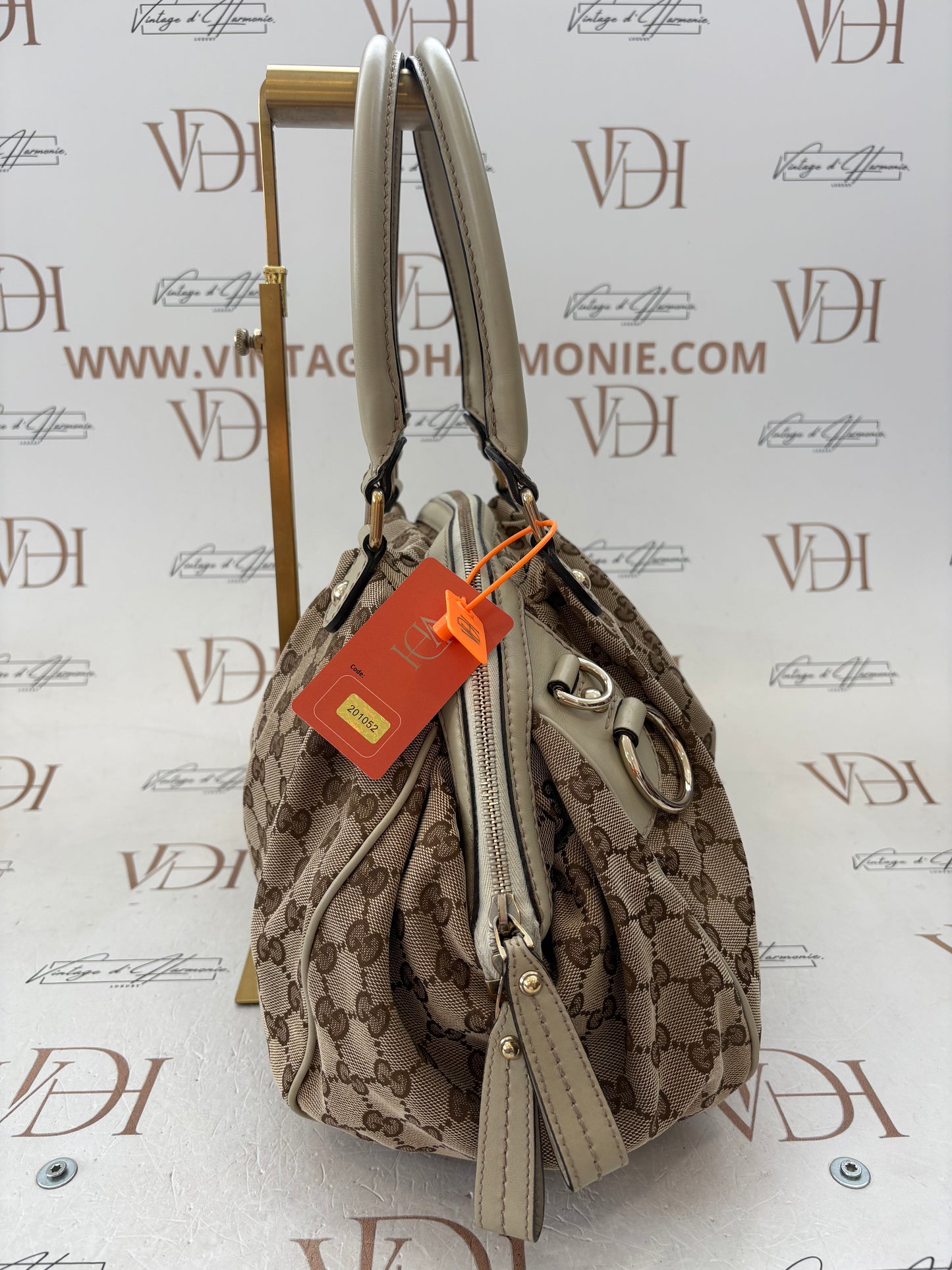 201052 - Gucci Sukey