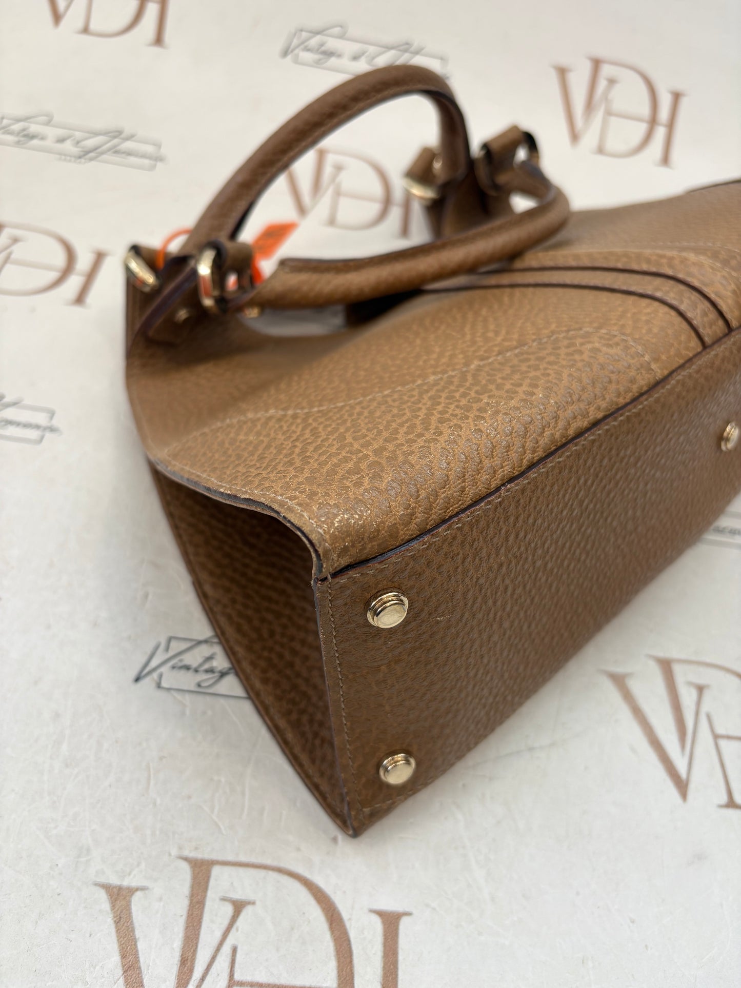 018093 - Gucci Brown Junco