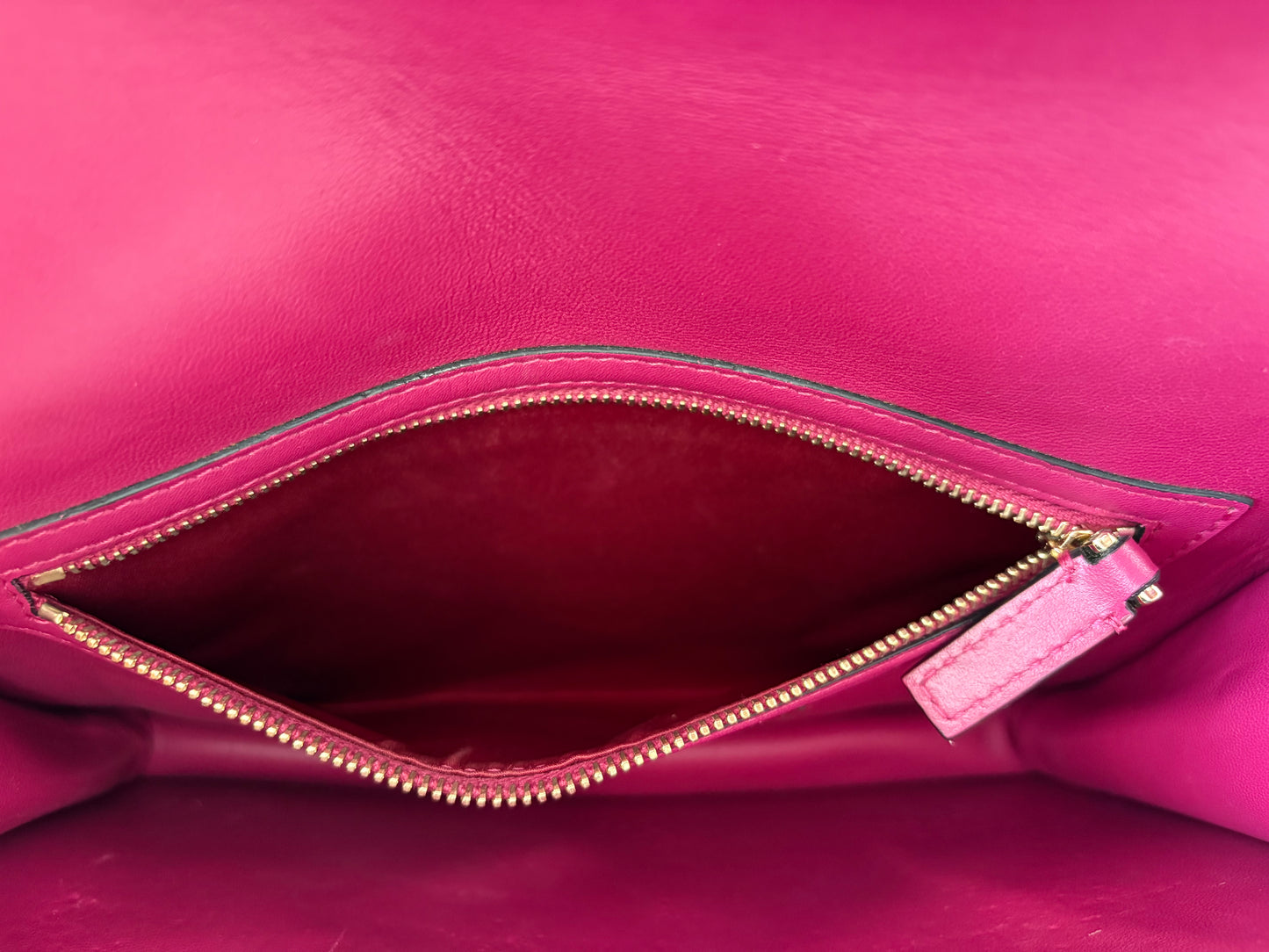 201240 - Valentino